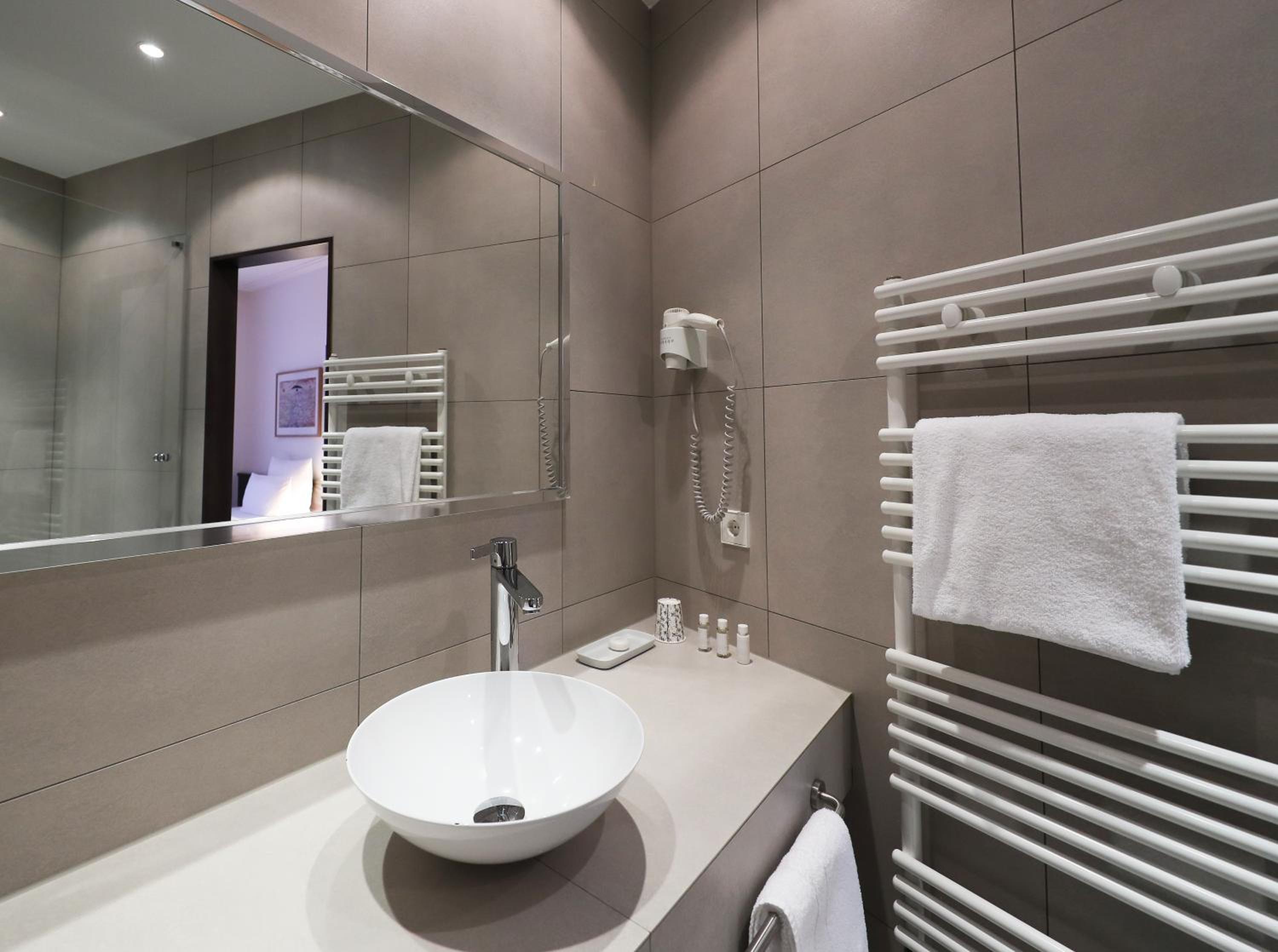 Quiet Single Room