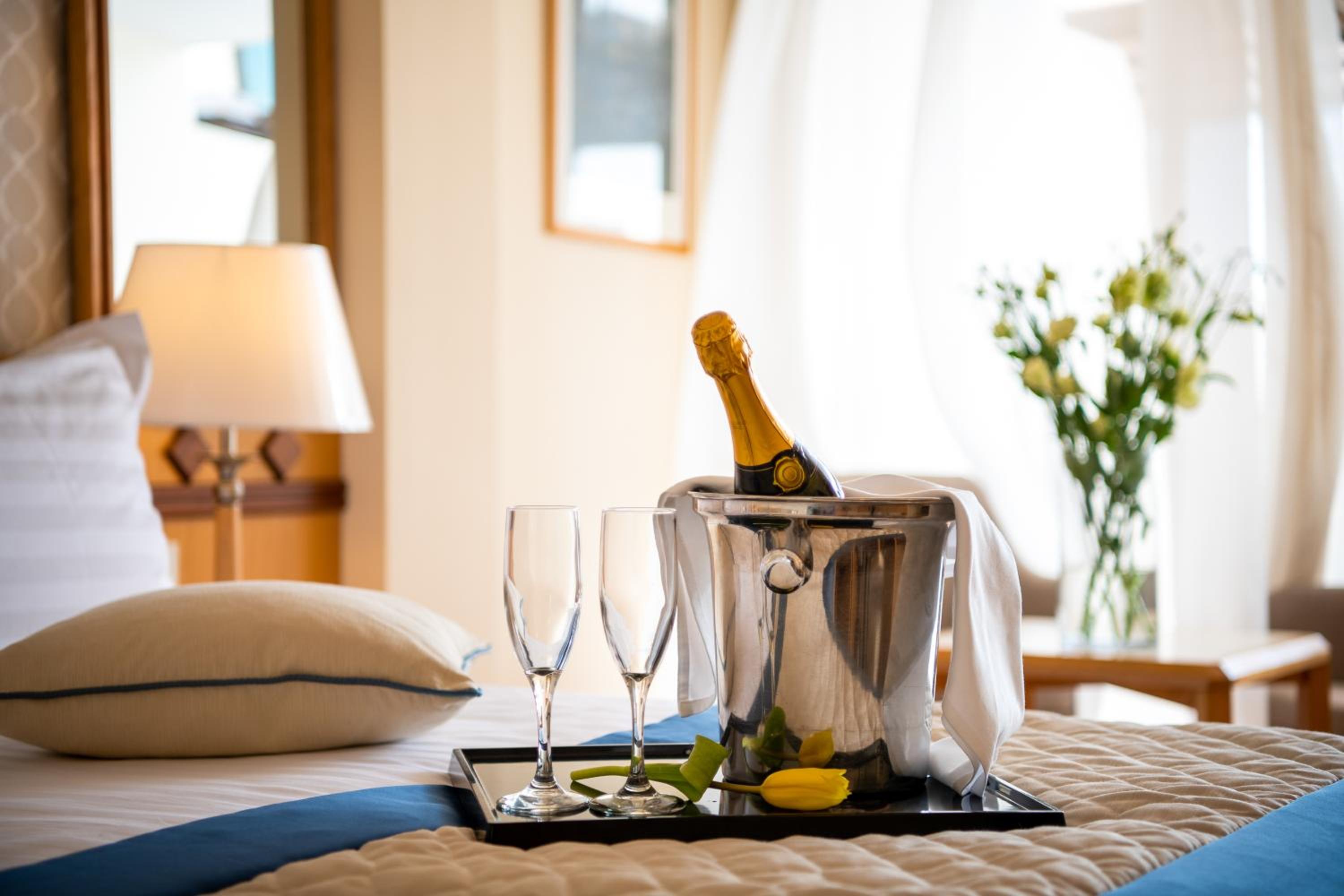 Executive One-Bedroom Suite With Sea View