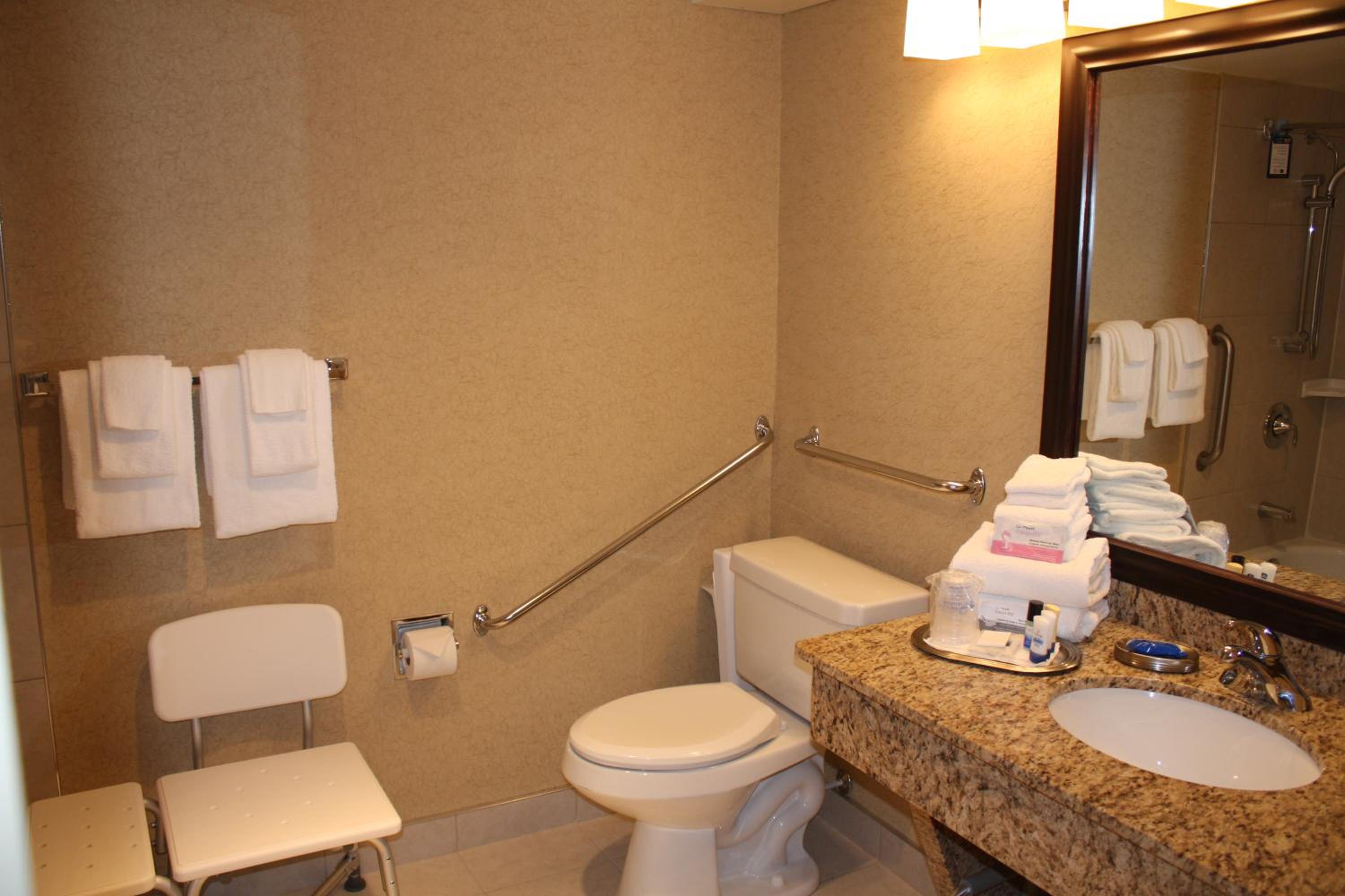 Queen Room with Disability Access - Non Smoking 