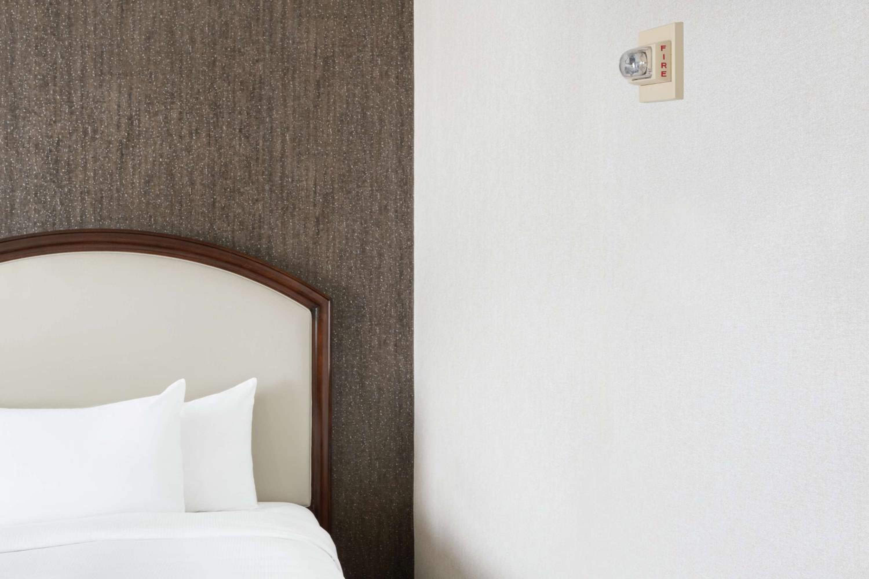 Double Room with Two Double Beds - Hearing Accessible 