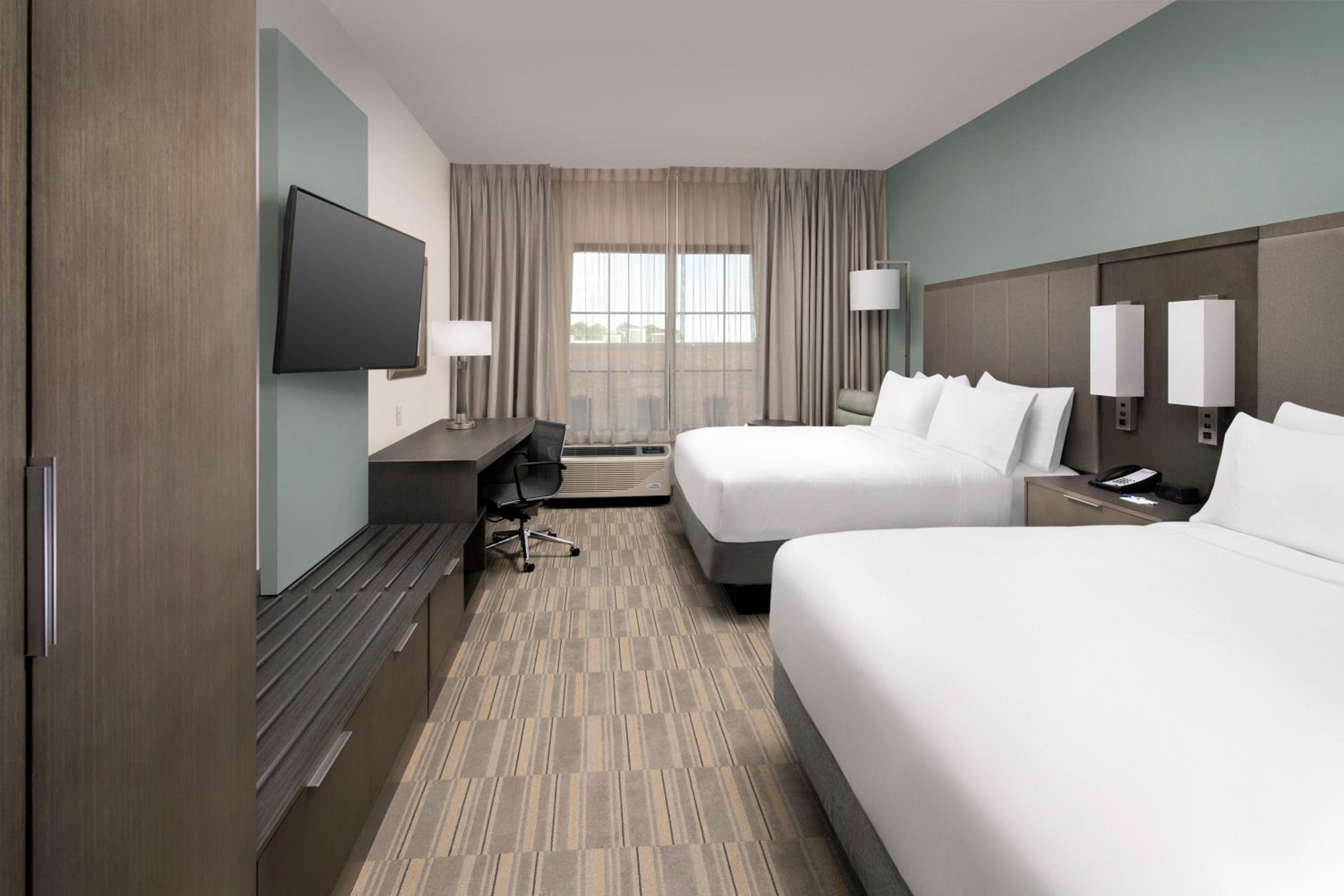Standard Room with Two Queen Beds