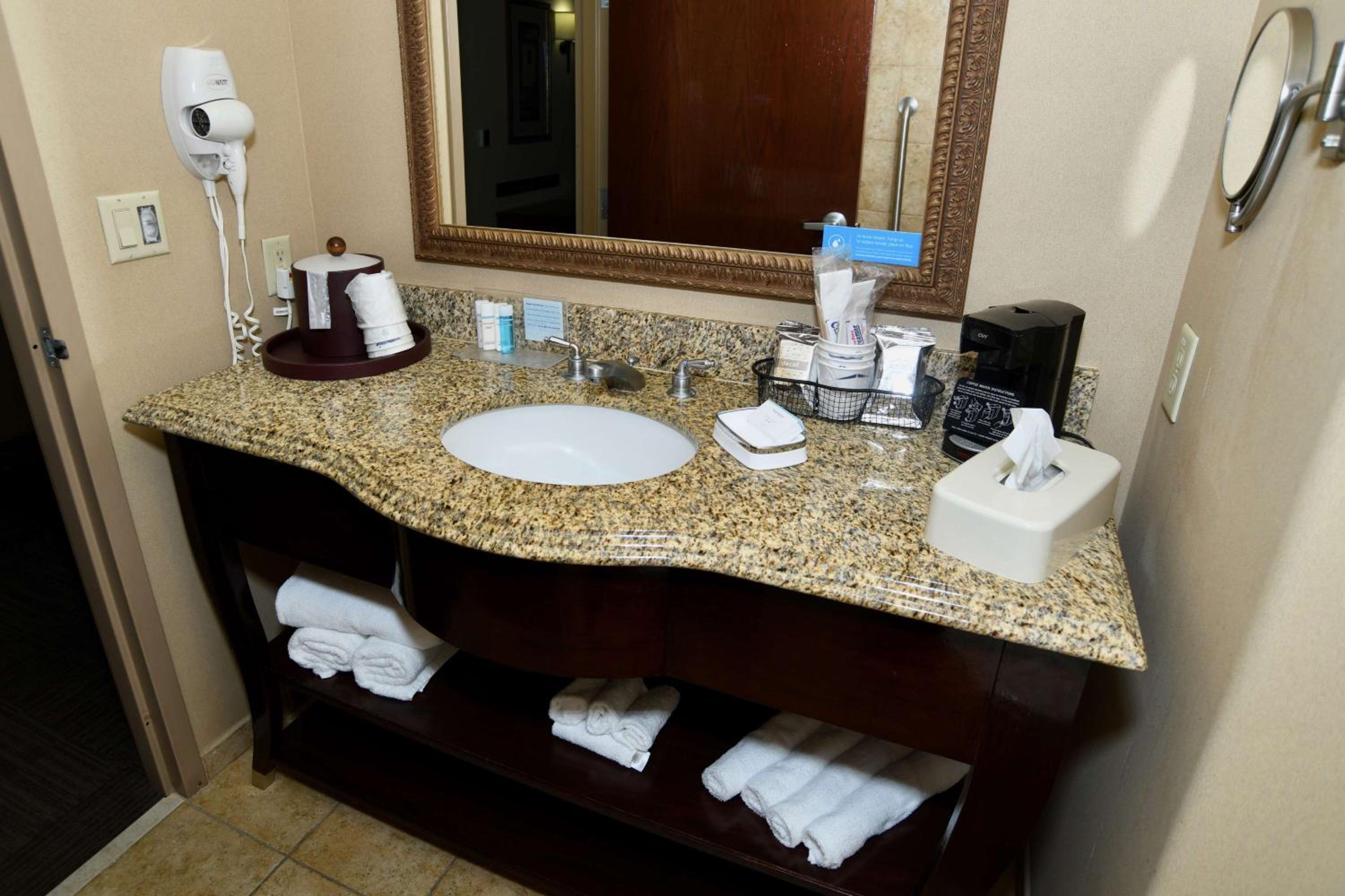 Room with Two Queen Beds - Non-Smoking