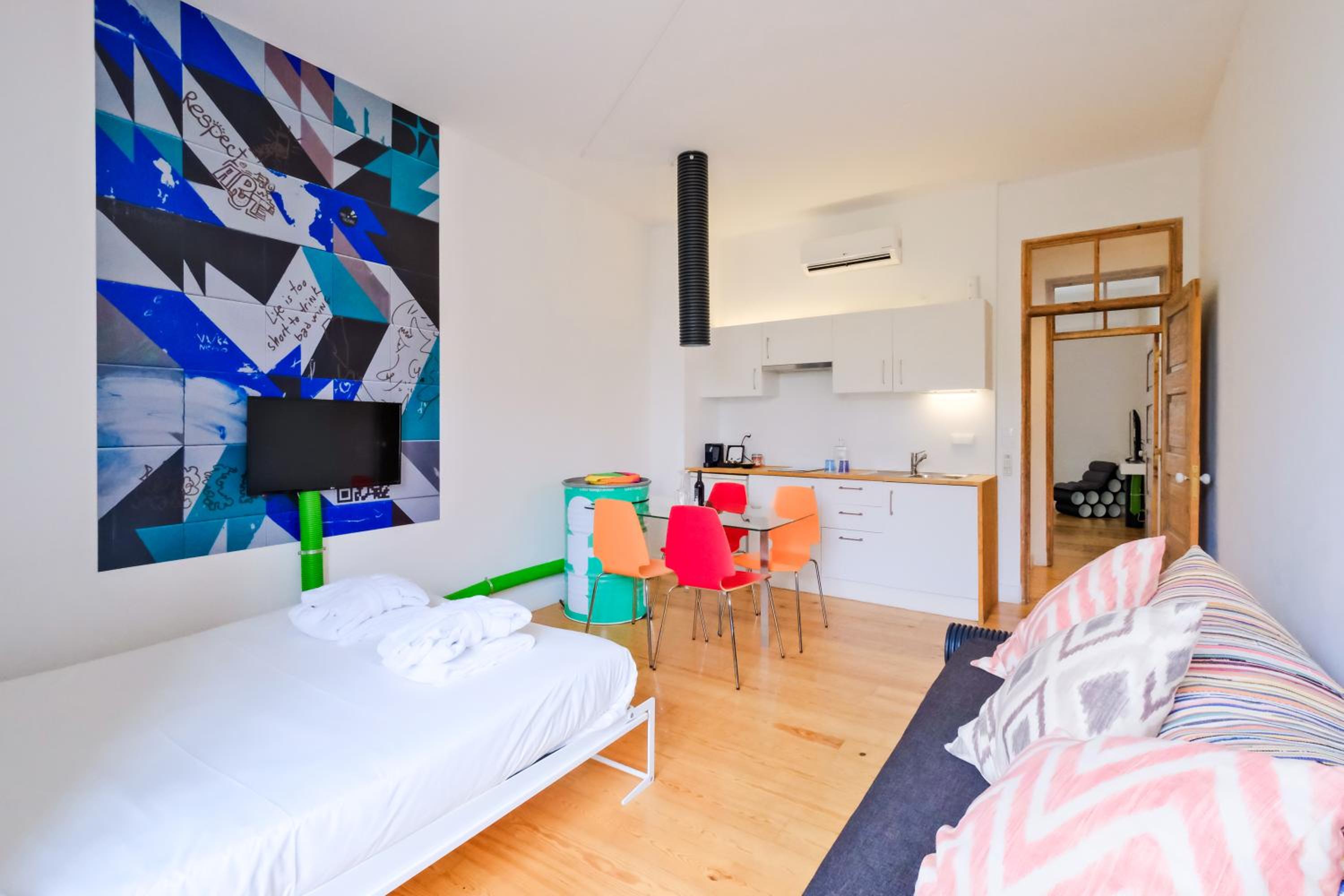 One-Bedroom Apartment with Terrace and City View