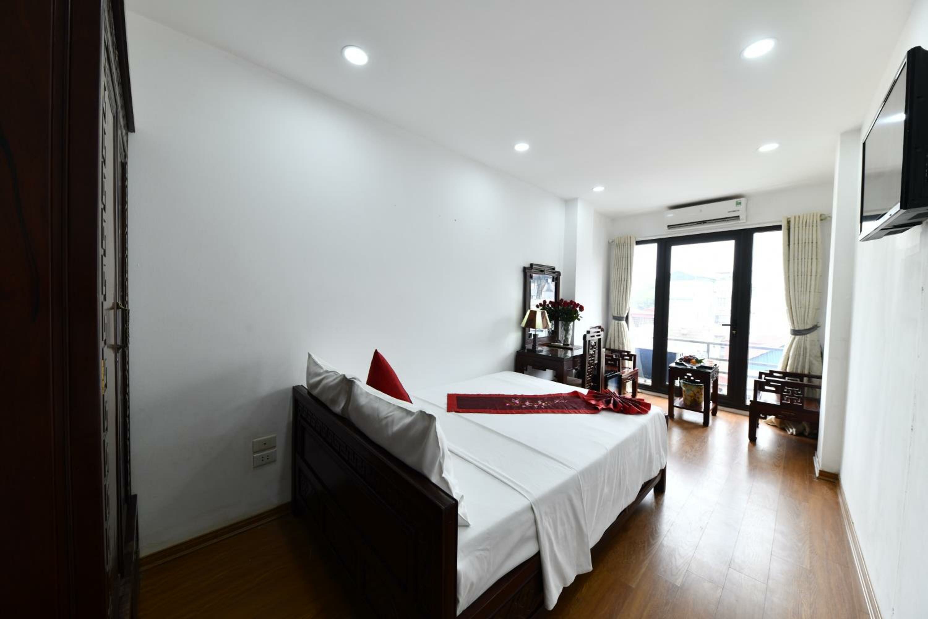 Deluxe Double Room with Balcony