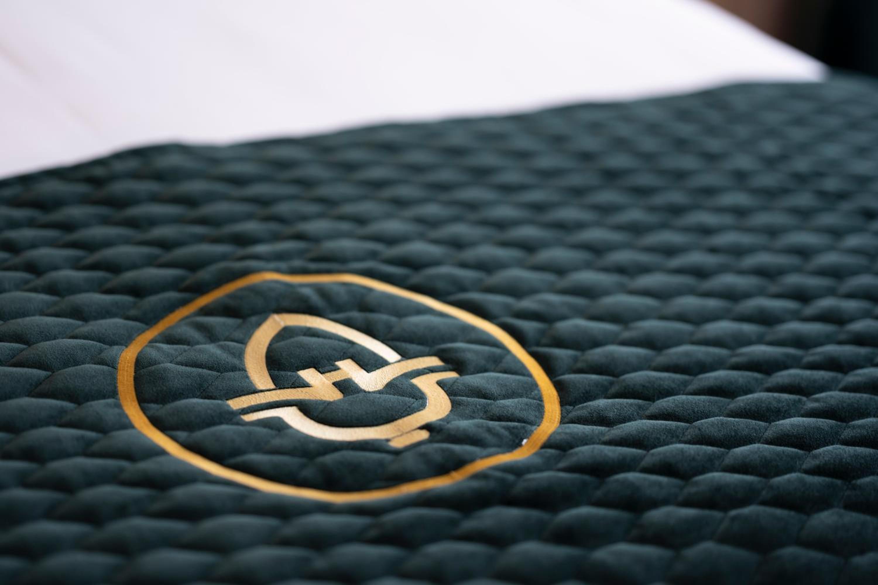 Standard Queen Room - Mid Floor