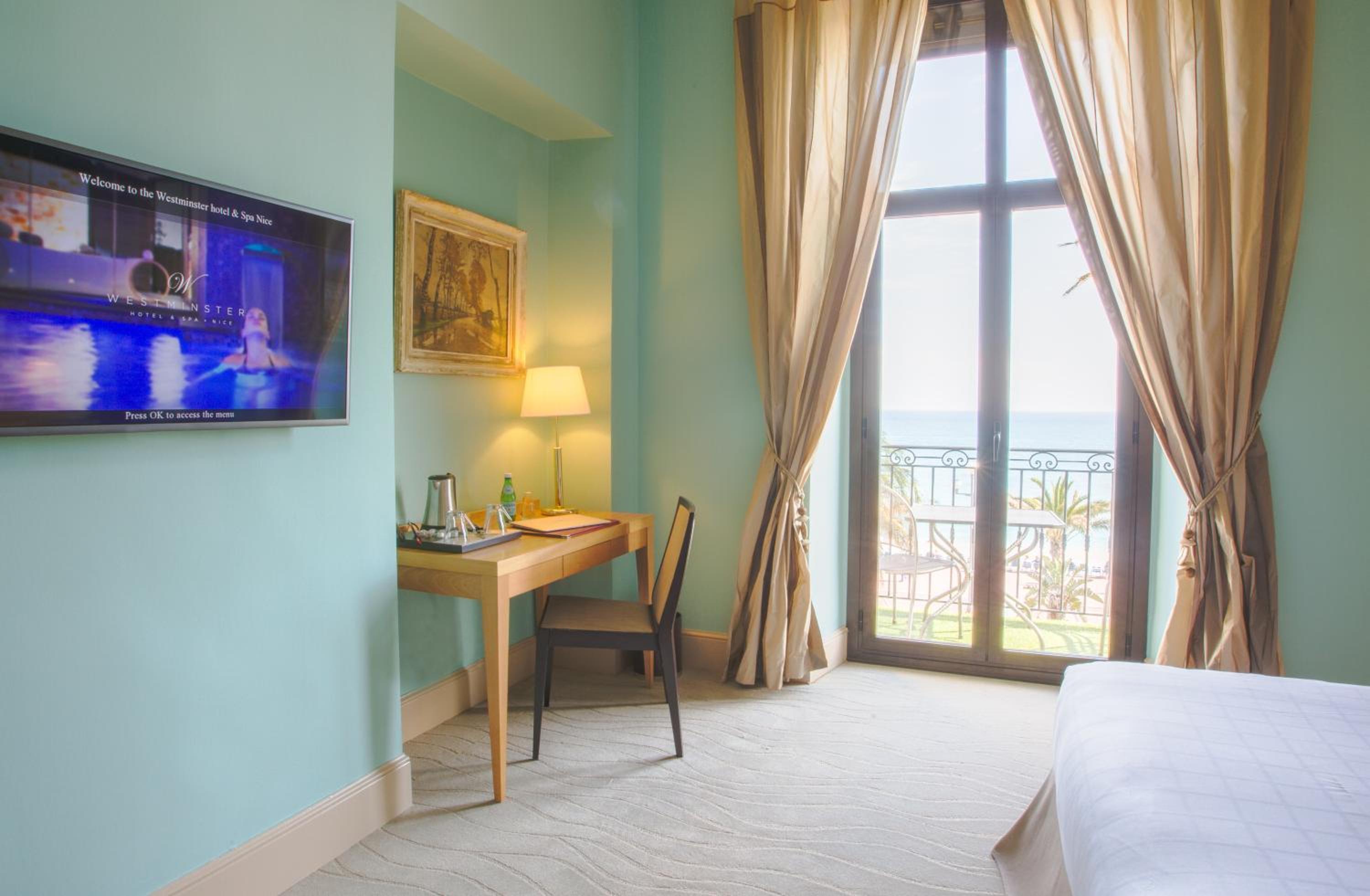 Superior Double Room with Sea View and Balcony