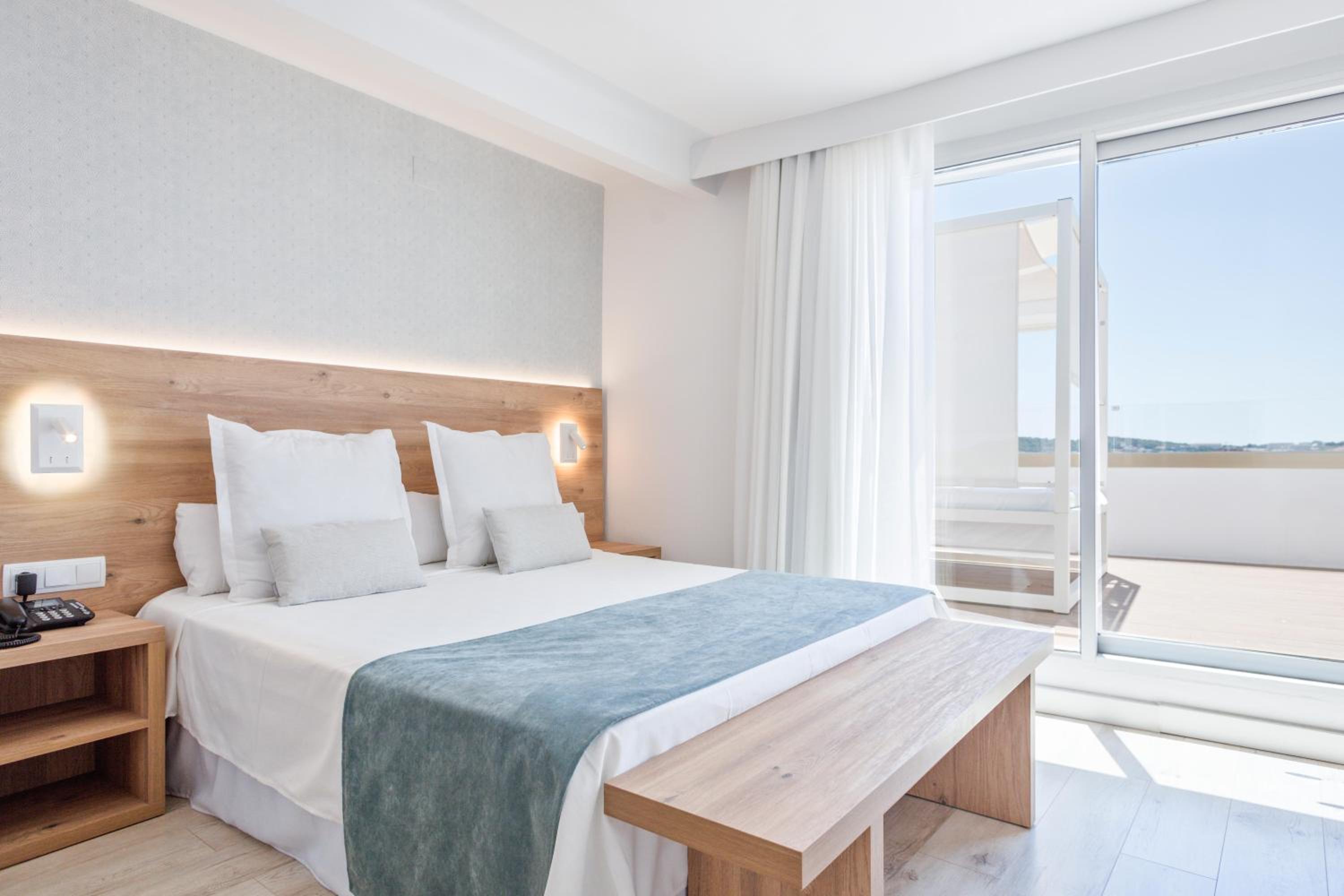 Premium Double Room (2 Adults)