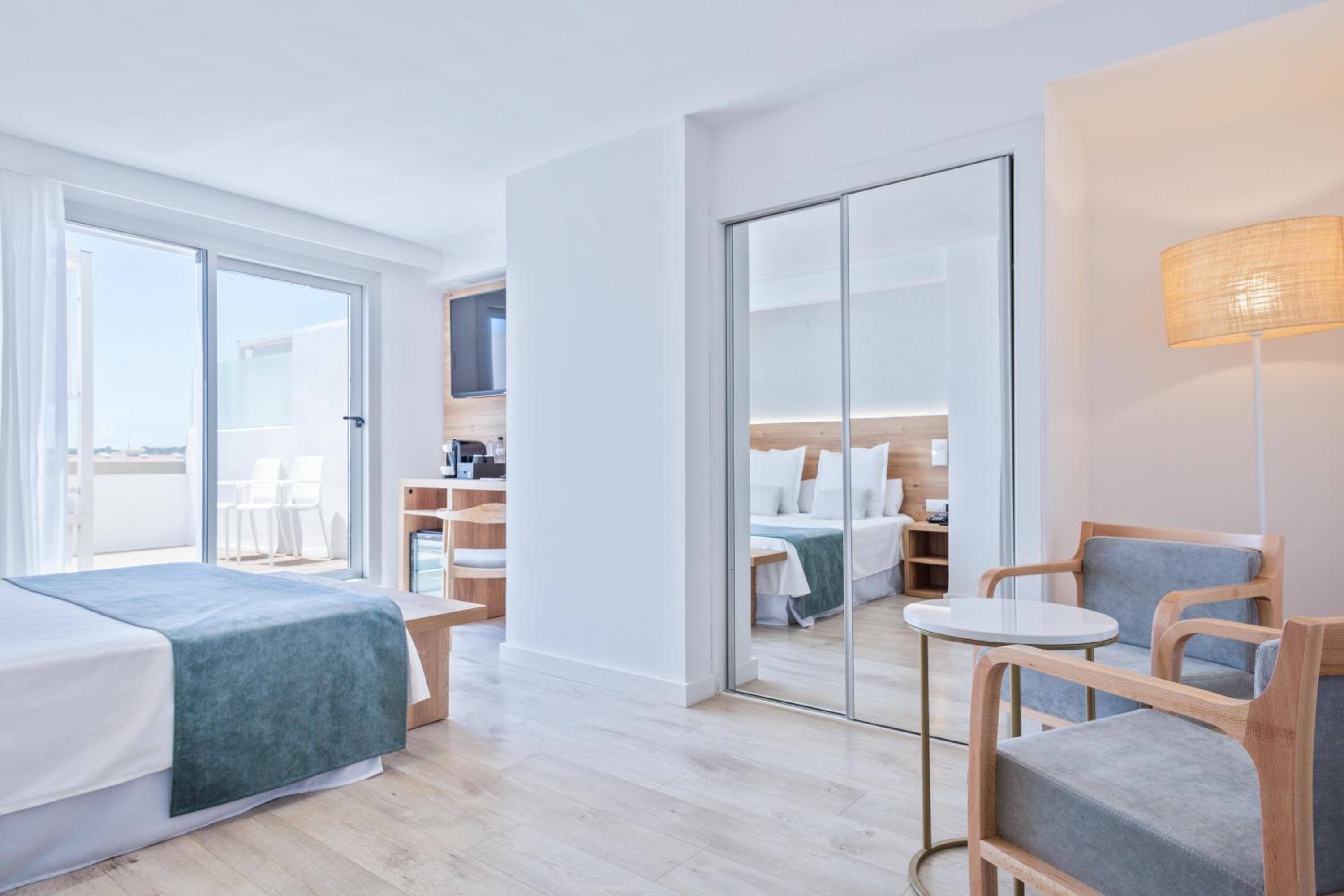 Premium Double Room (2 Adults)