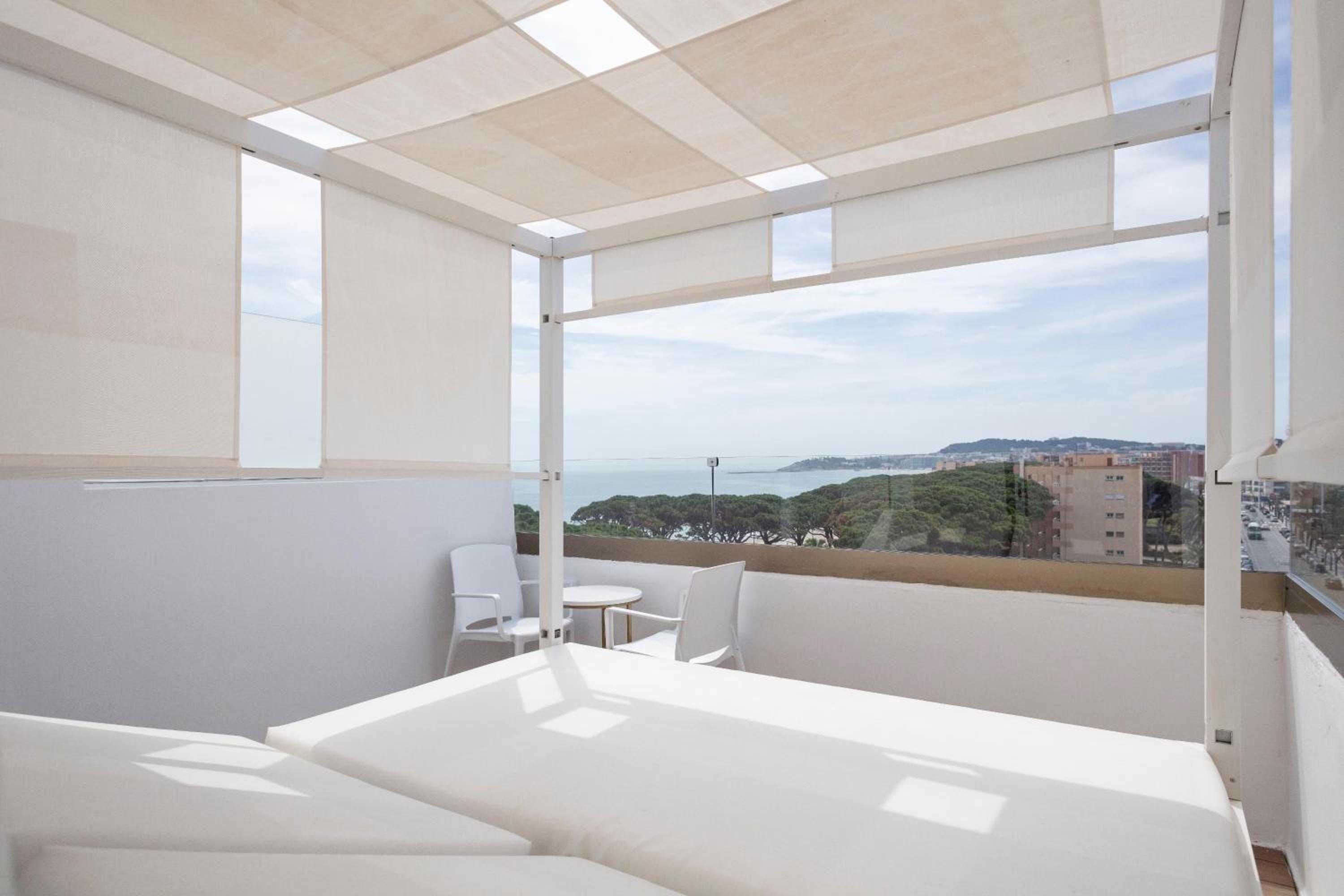 Premium Double Room (2 Adults)