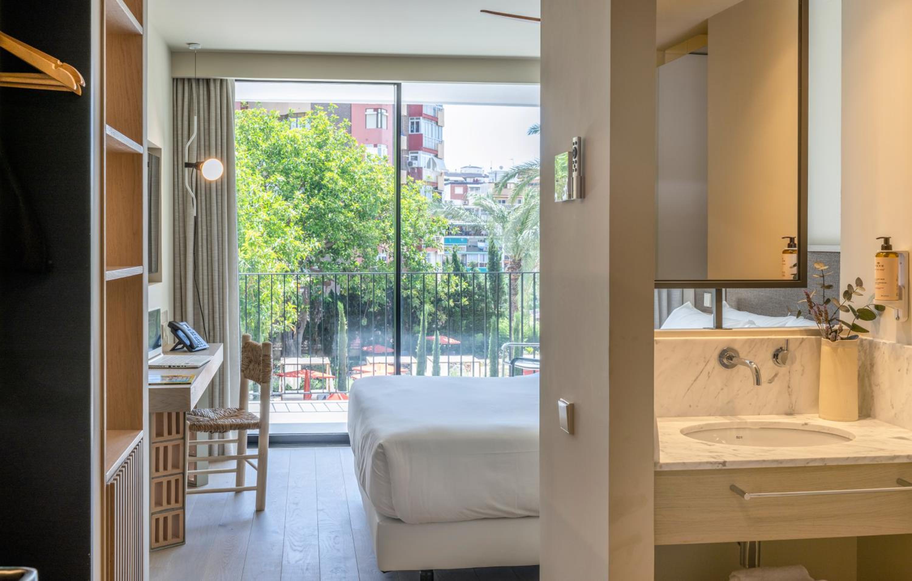 Standard Double Room with Terrace