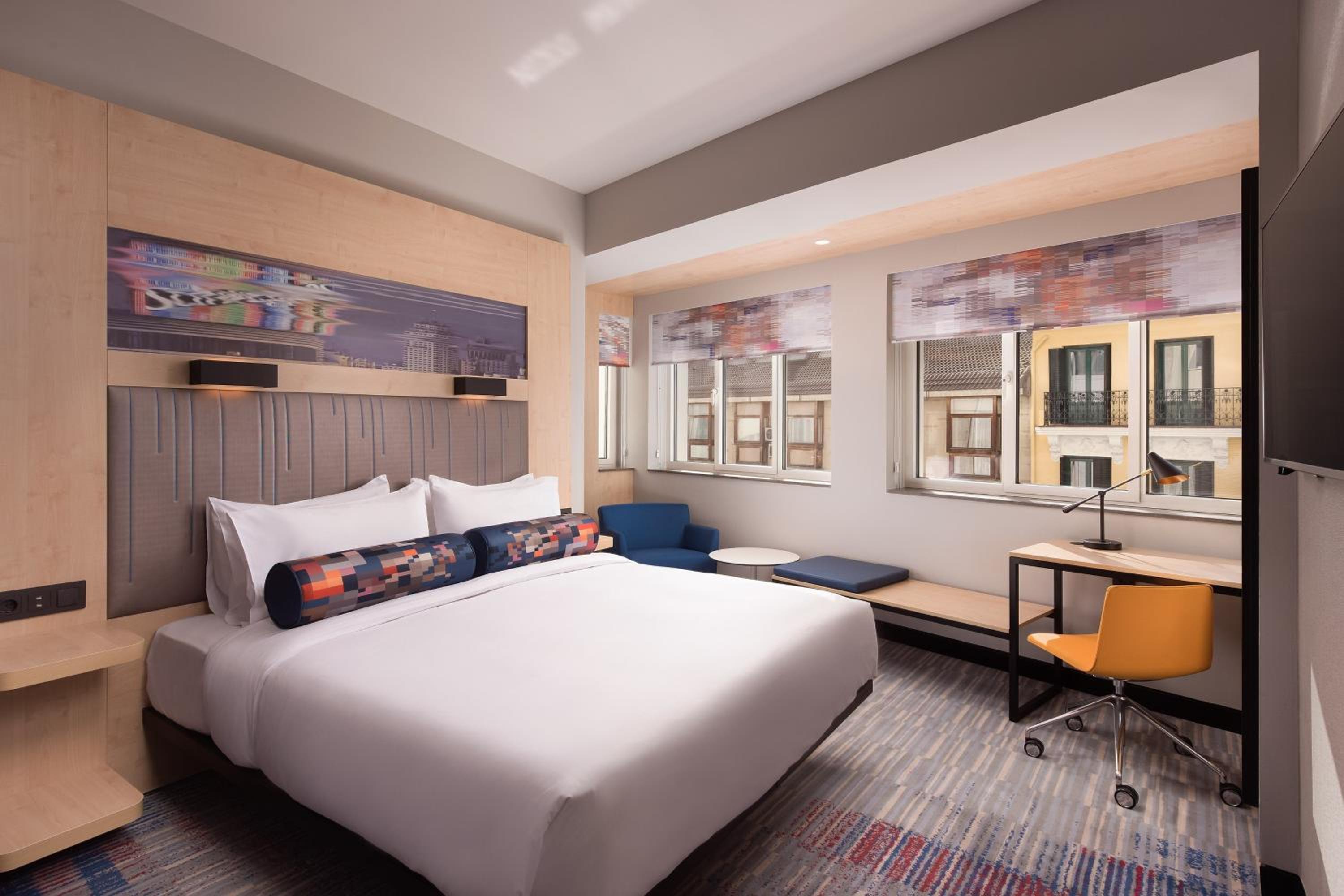 Aloft King Room