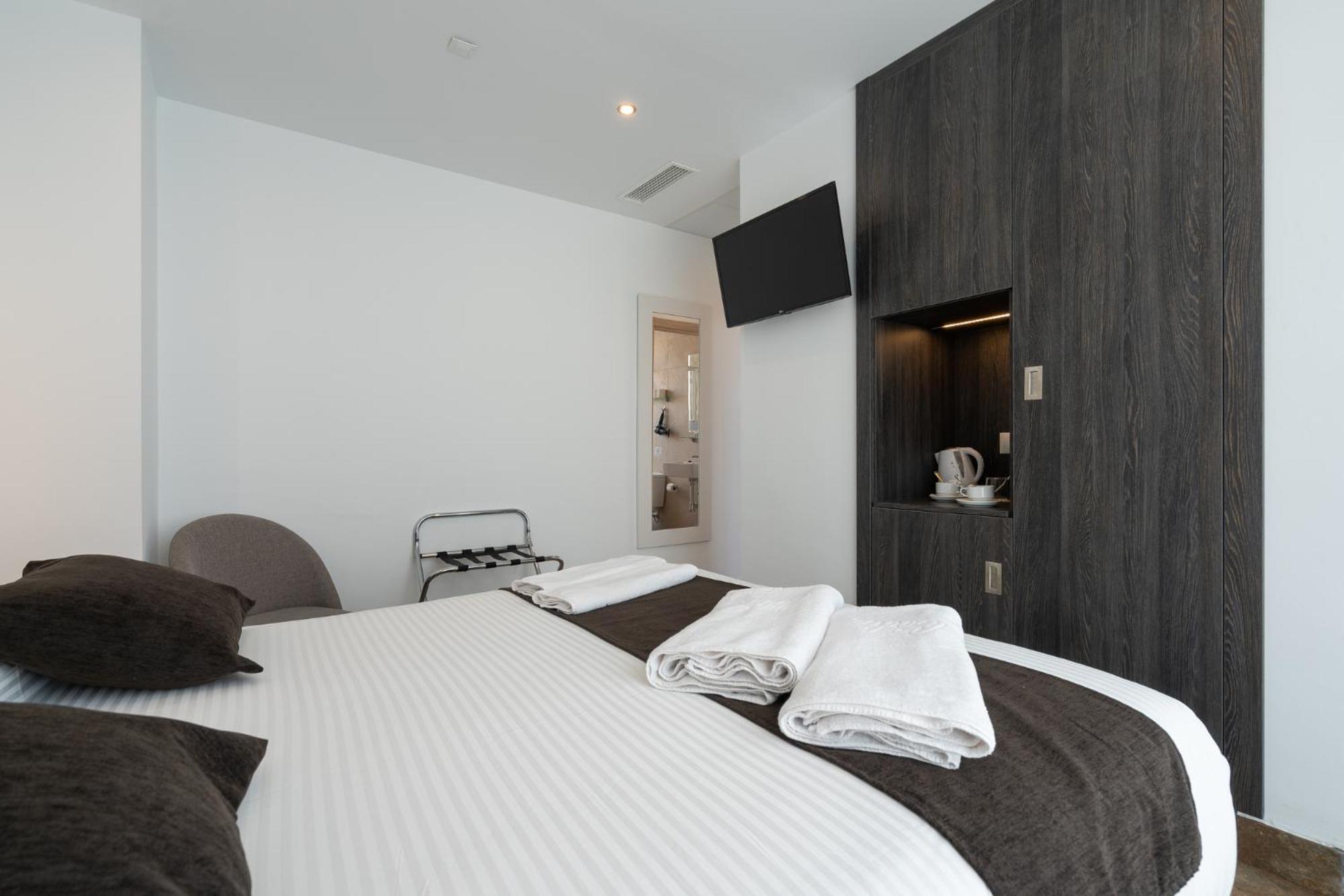 Double Room with Terrace and Sea View  