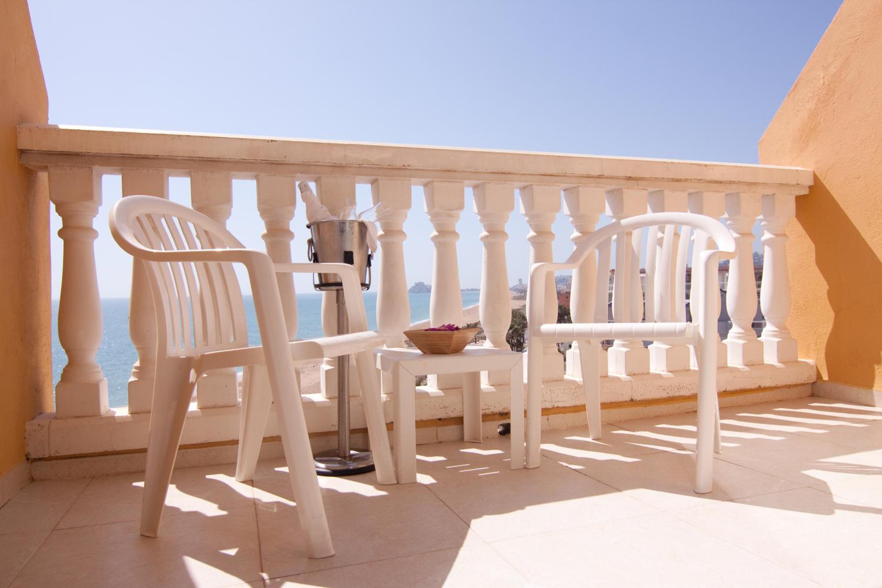 Family Room with Sea View
