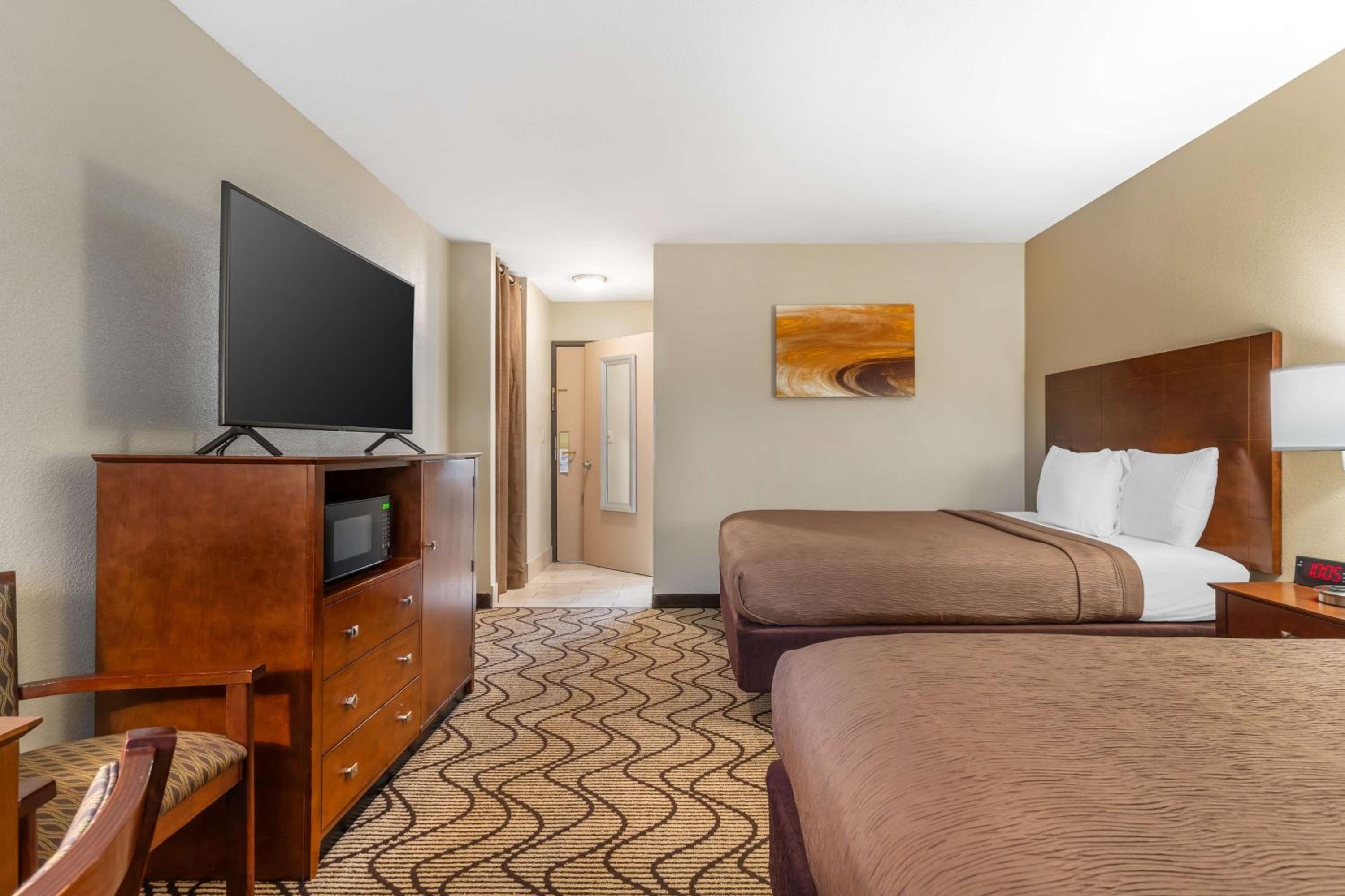 Queen Room with Two Queen Beds - Non-Smoking