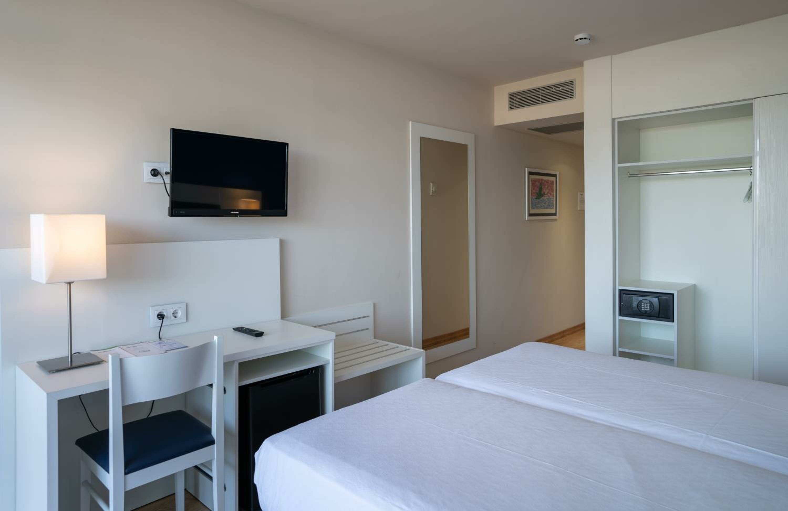 Triple Room (2 Adults + 1 Child)