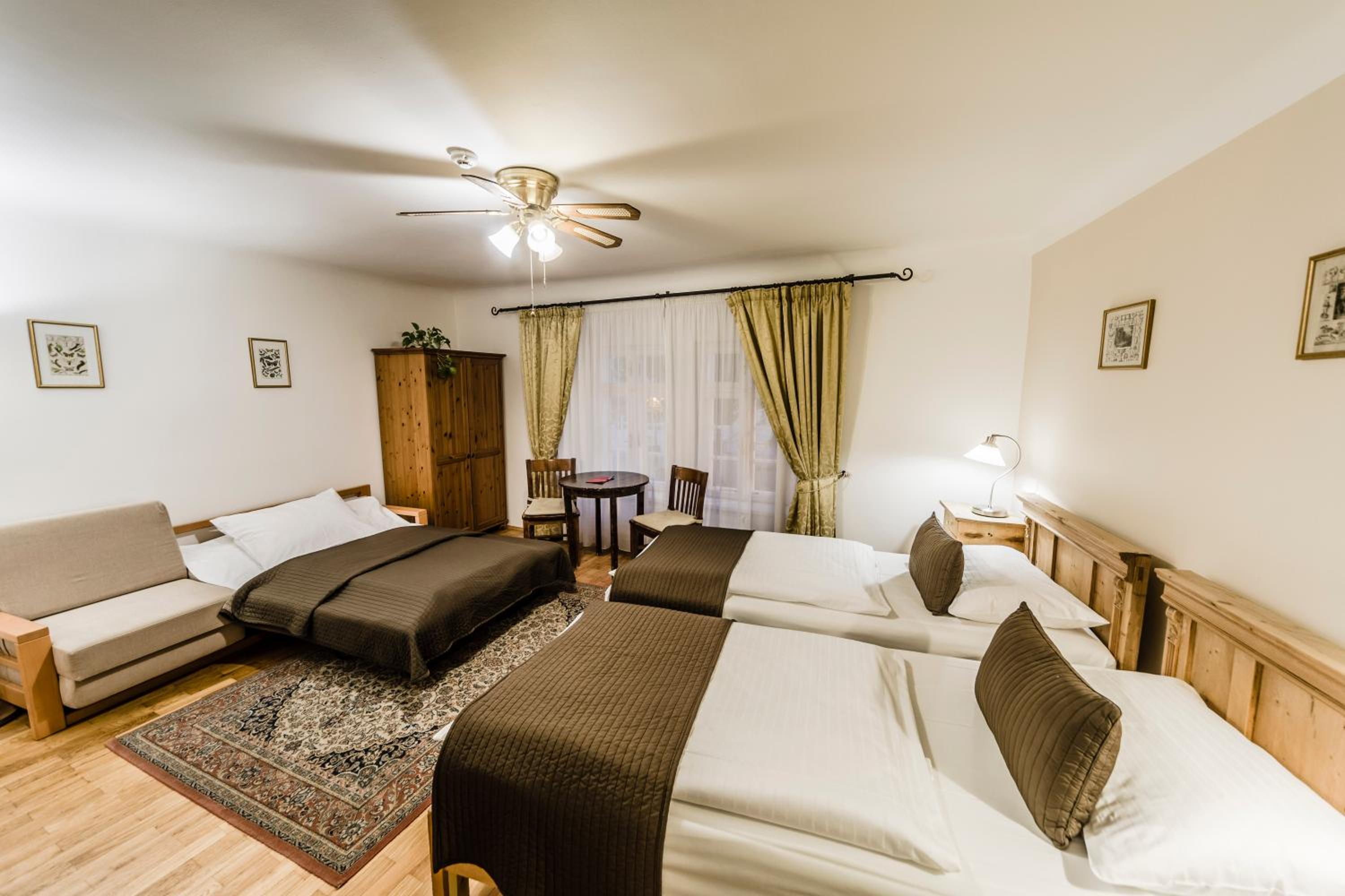 Triple Room