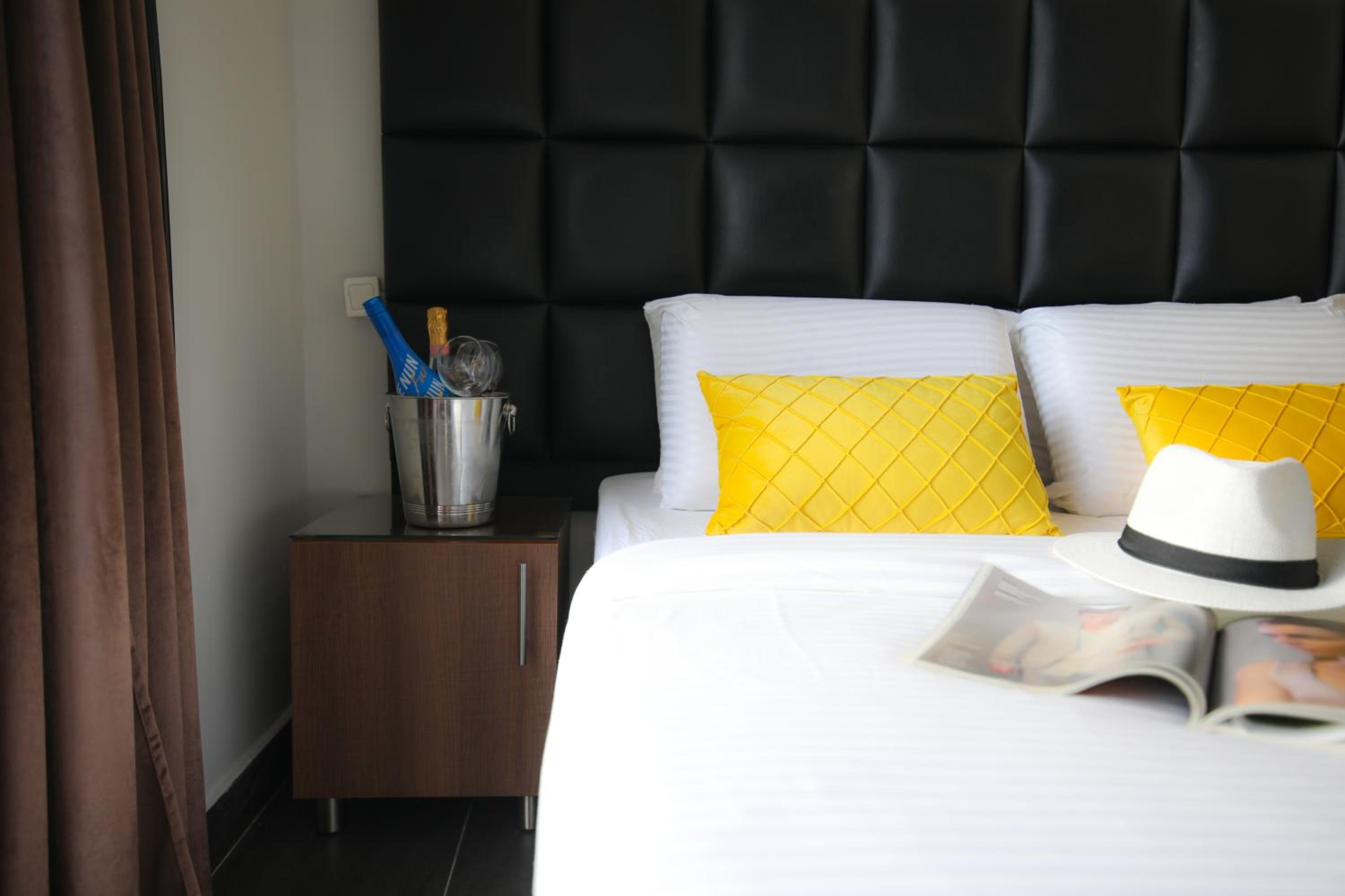 Double Room with Balcony and Sea View