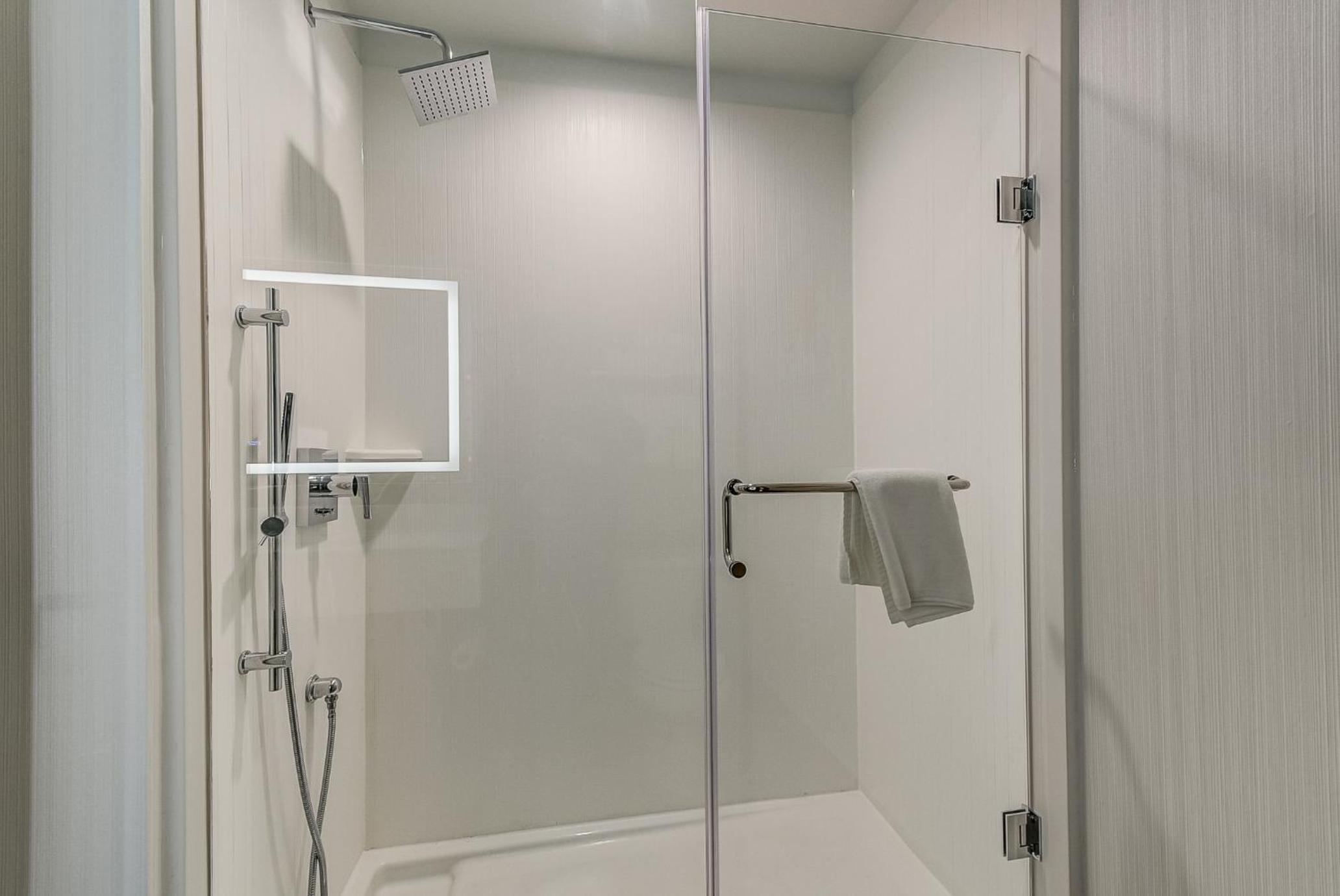 King Studio with Sofa Bed