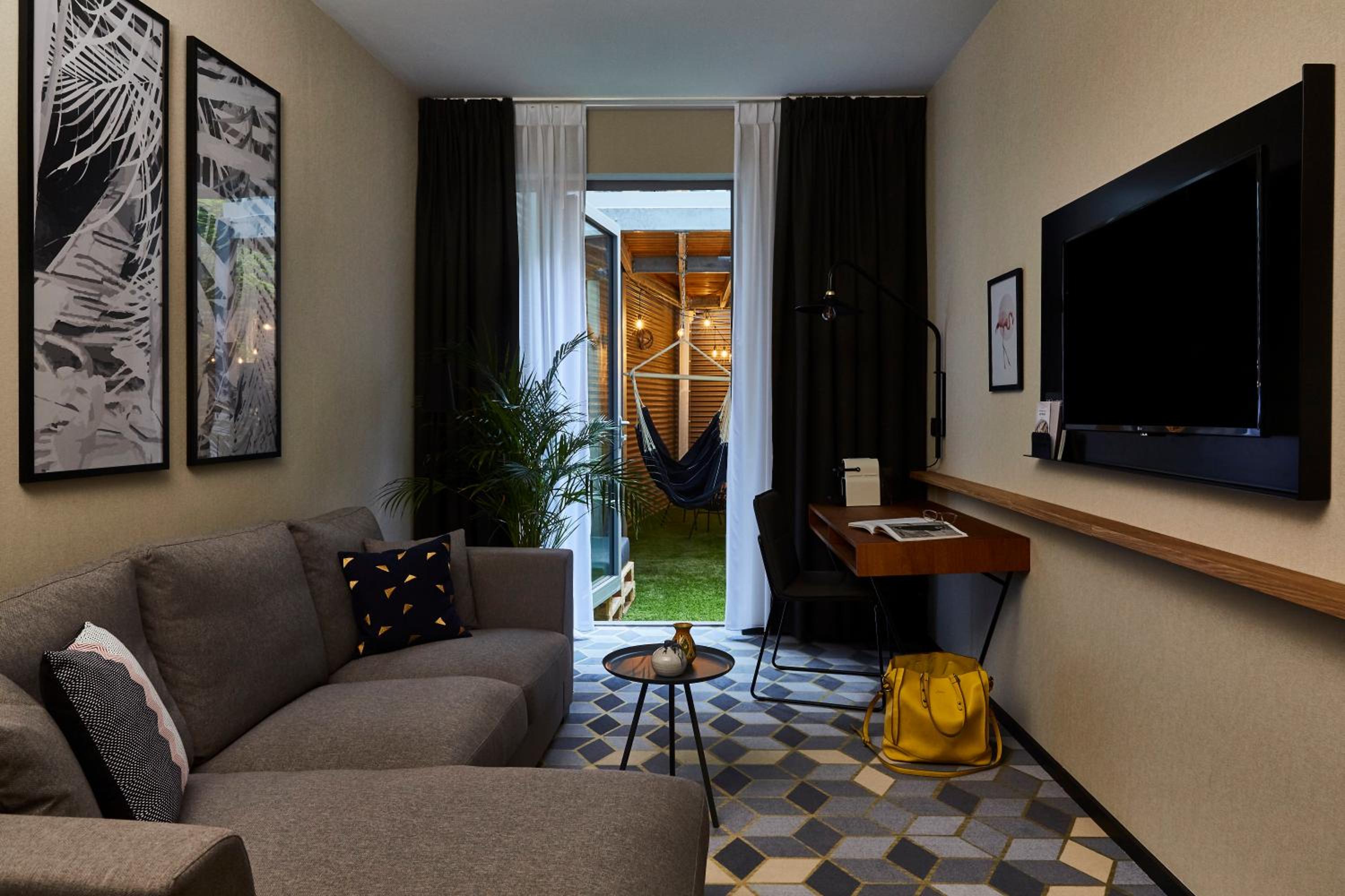 Double Suite with Courtyard View