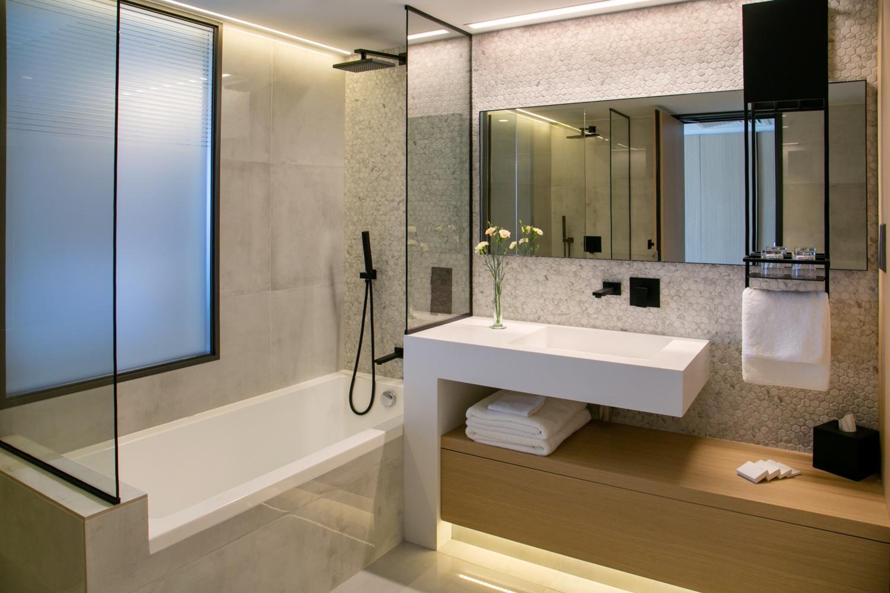 Superior Double Room with Balcony and Sea View