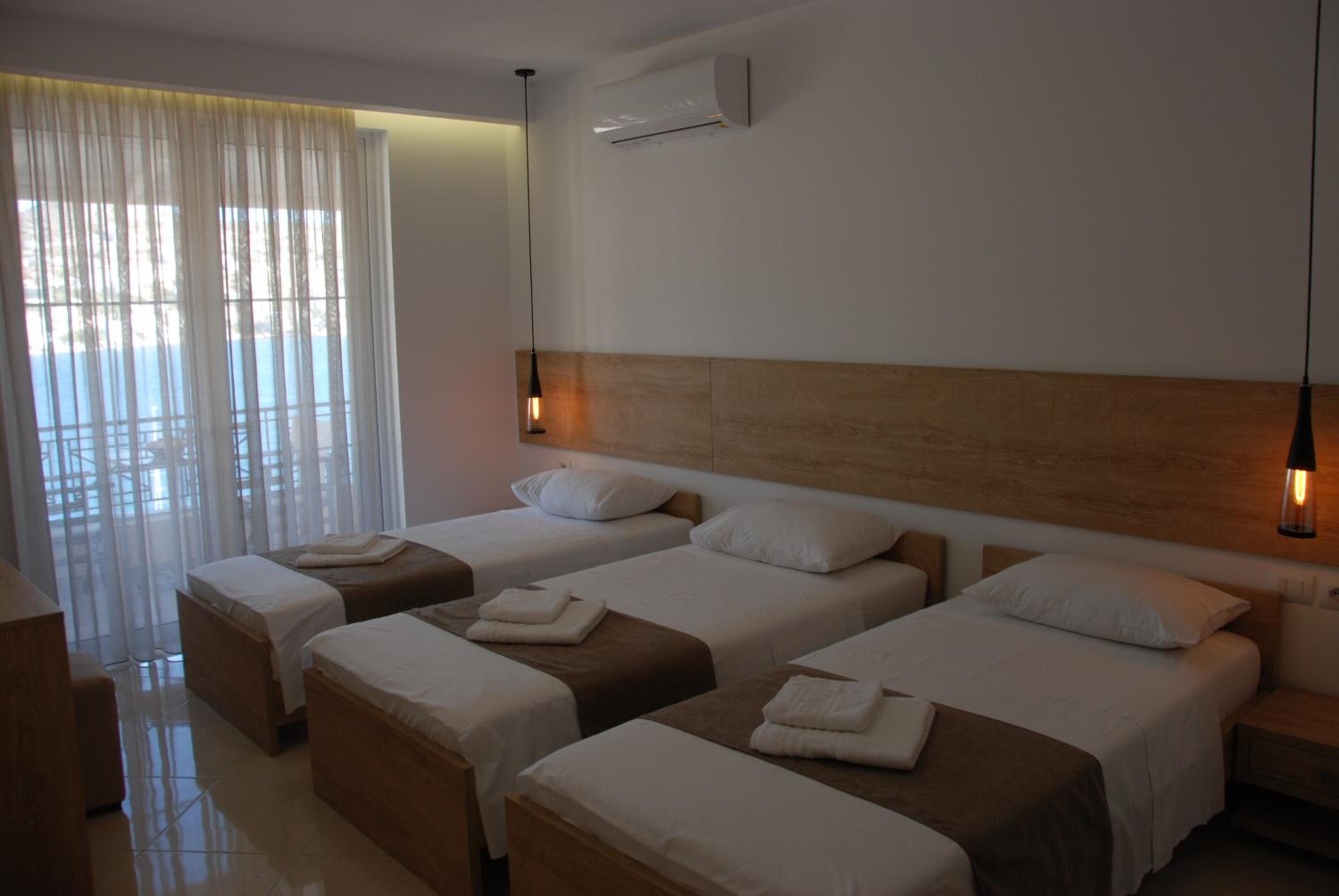 Triple Room with Sea View