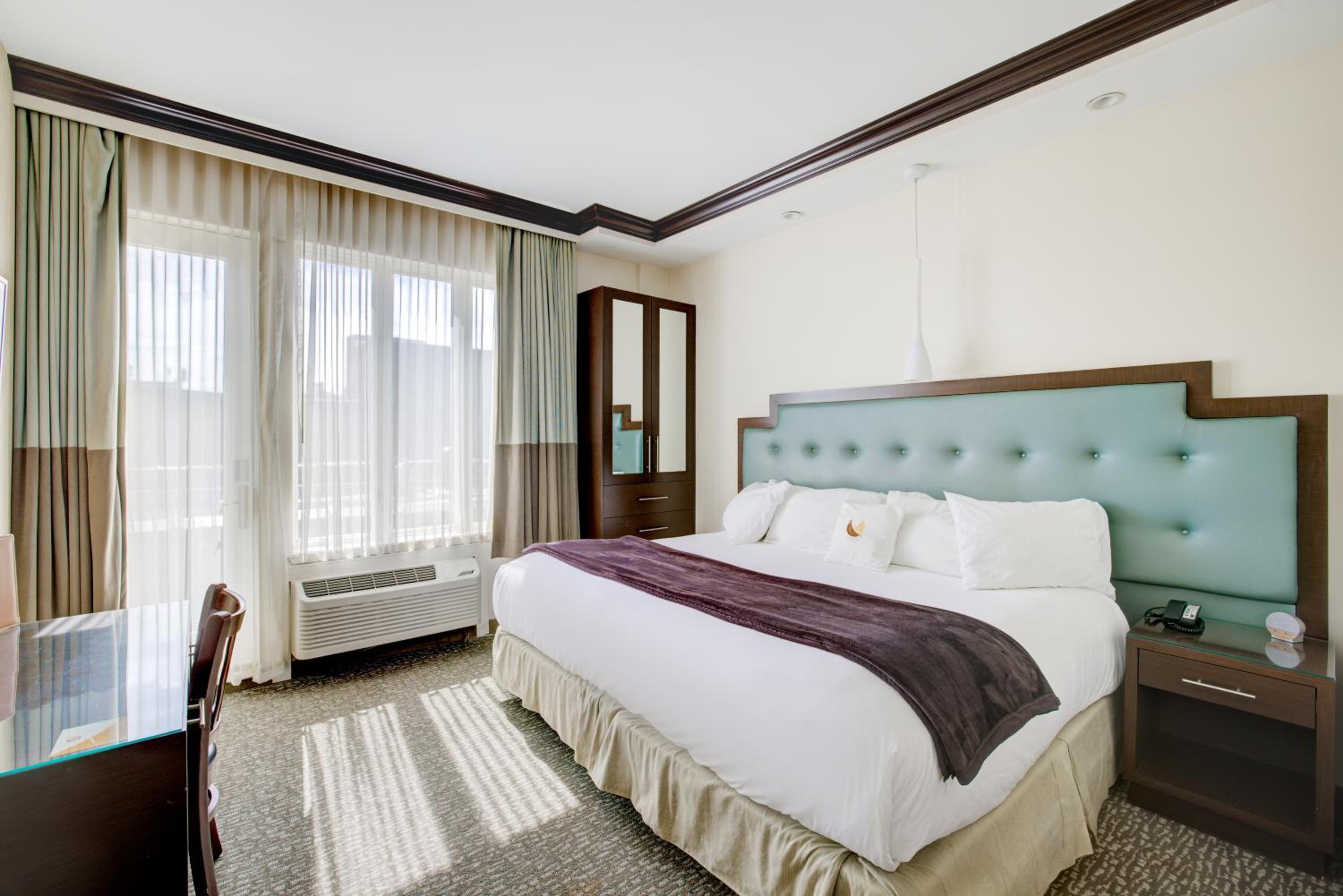 King Room - Non-Smoking