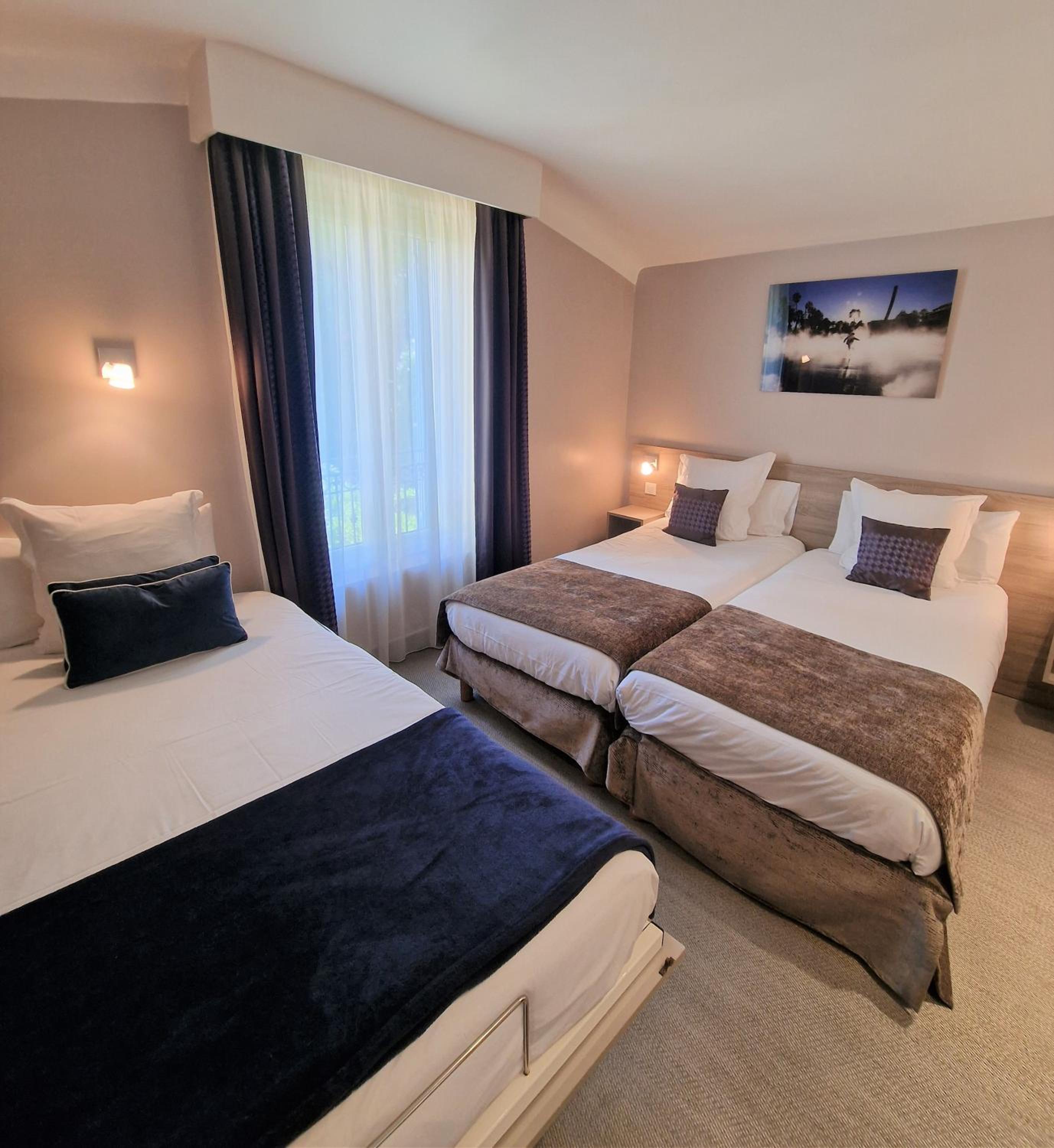 Triple Room with patio view