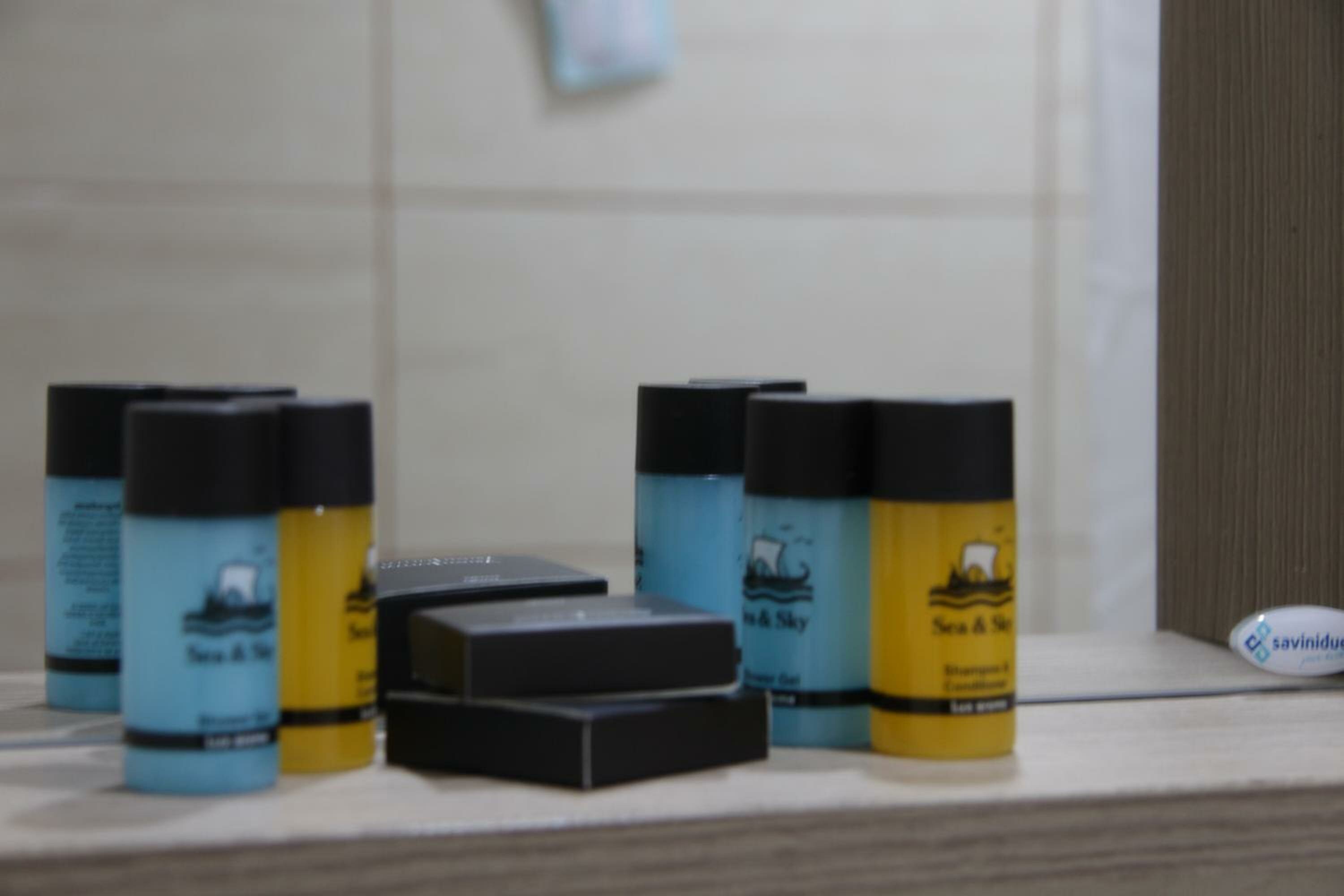 Deluxe Room with En Suite Bathroom