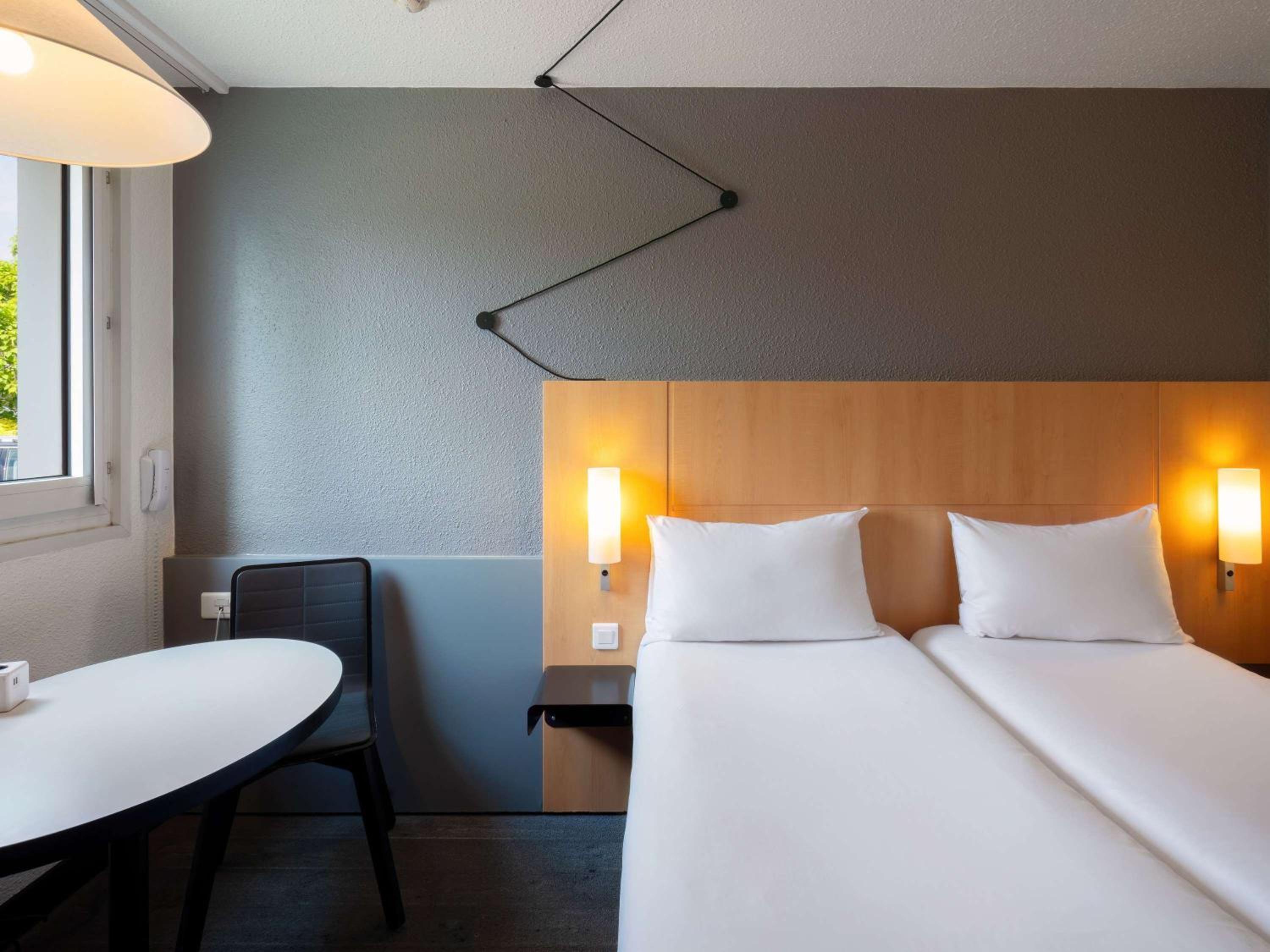 Standard Twin Room