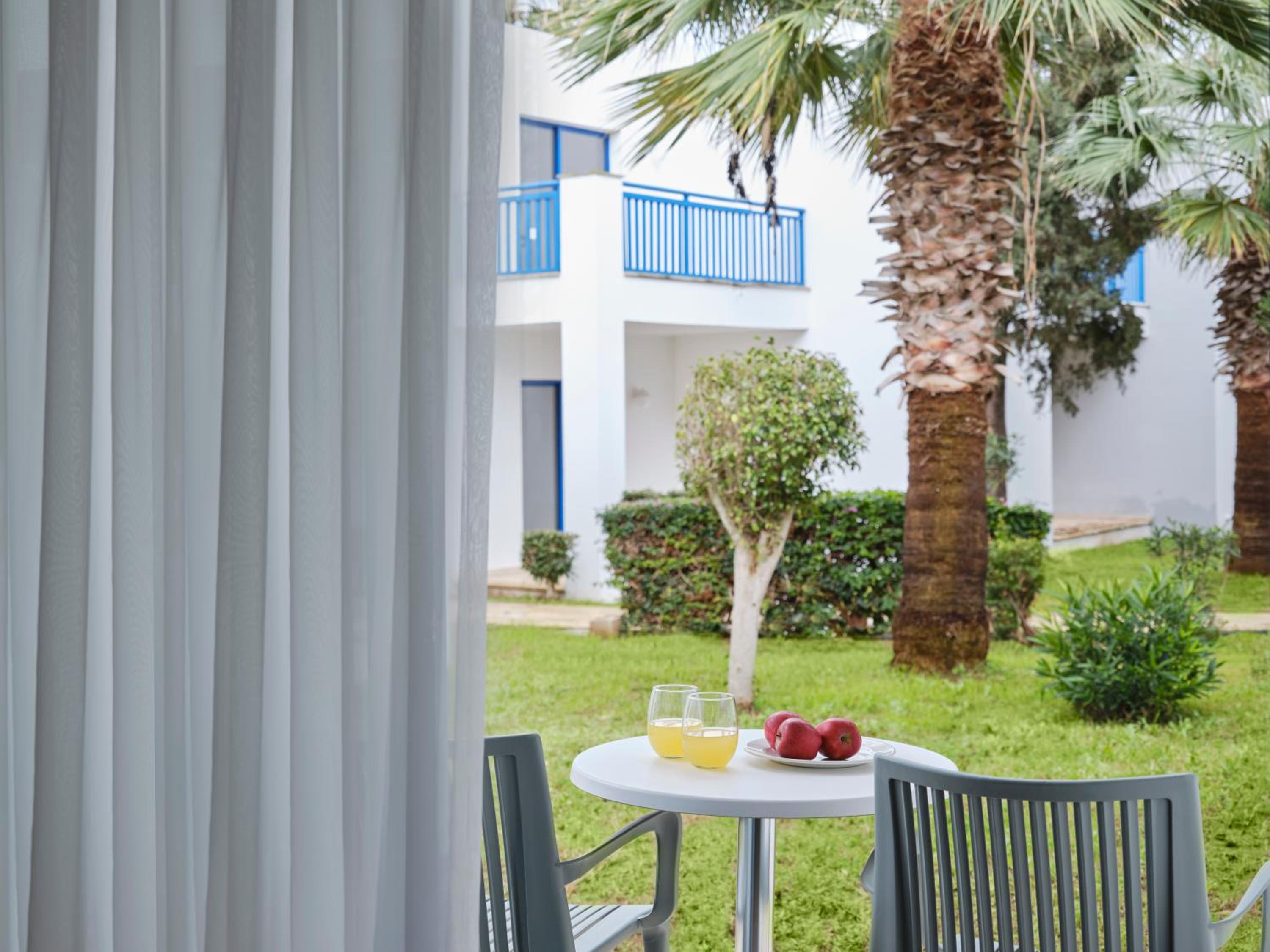 One Bedroom Garden View