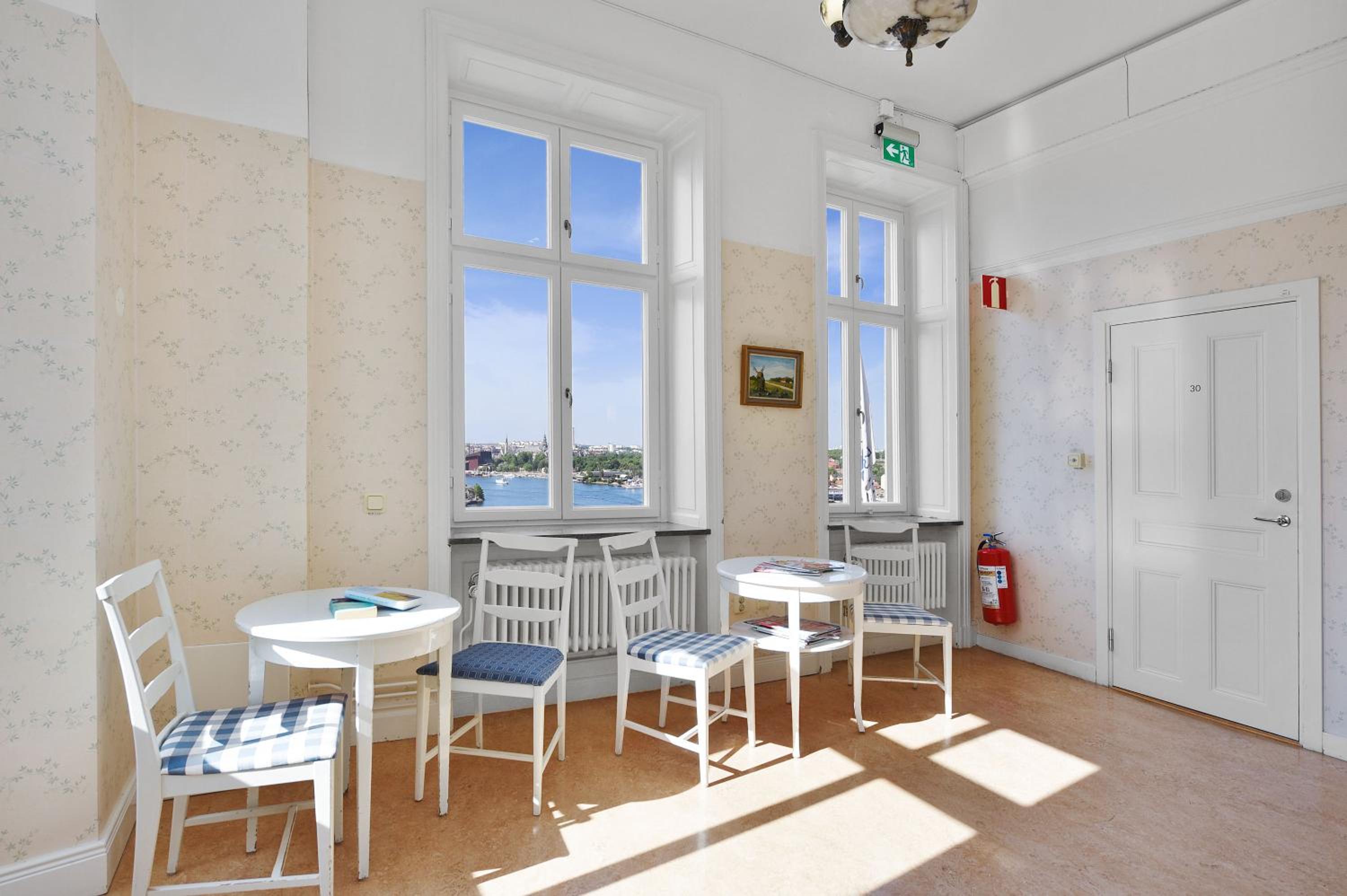 Economy Double or Twin Room with Sea View - Shared Bathroom