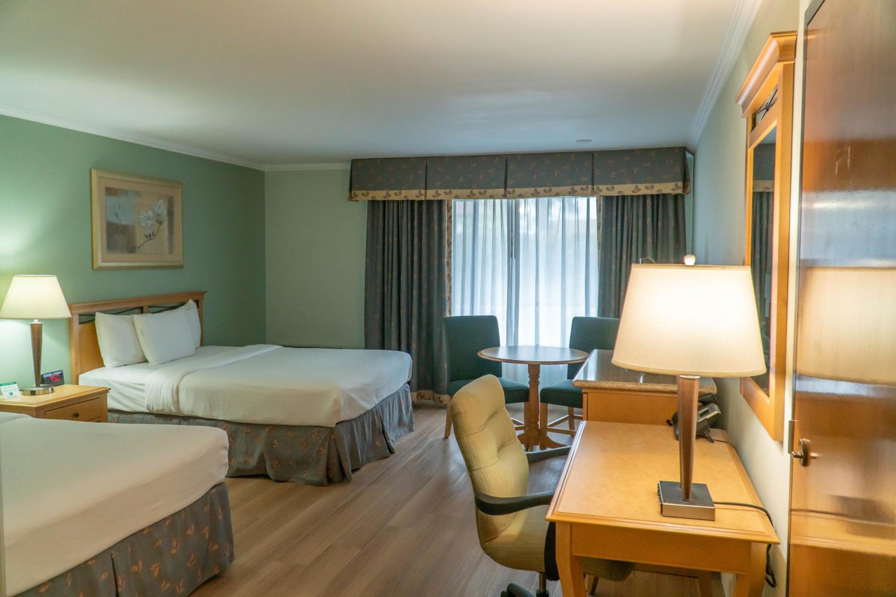 Superior Queen Room with Two Queen Beds