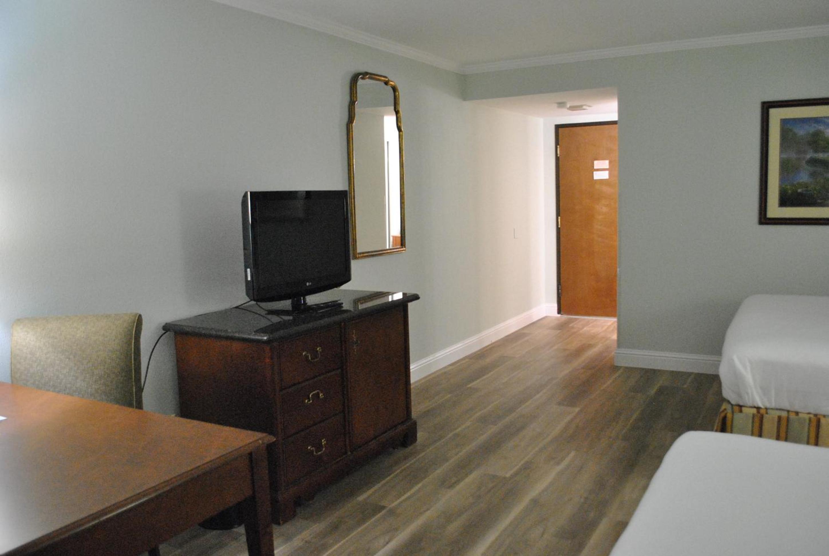 Superior Queen Room with Two Queen Beds