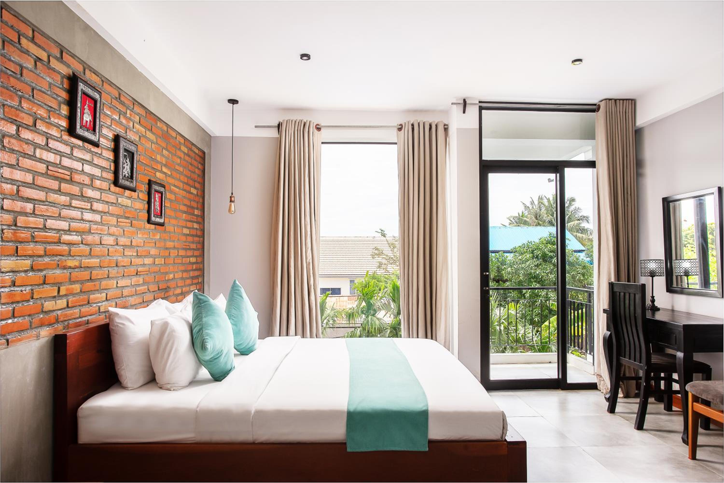 Superior Double or Twin Room with City View