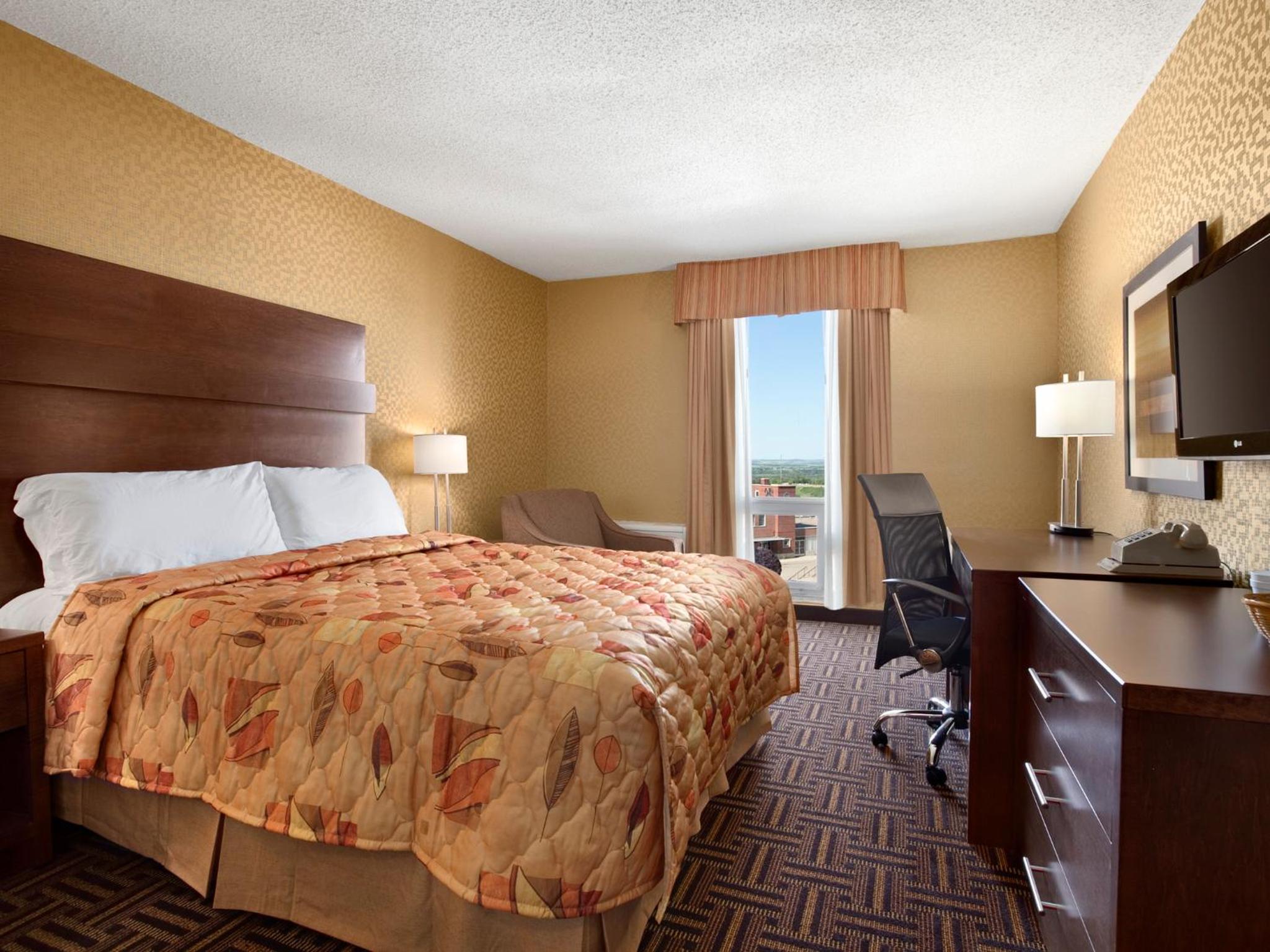 Deluxe Queen Room - Non-Smoking