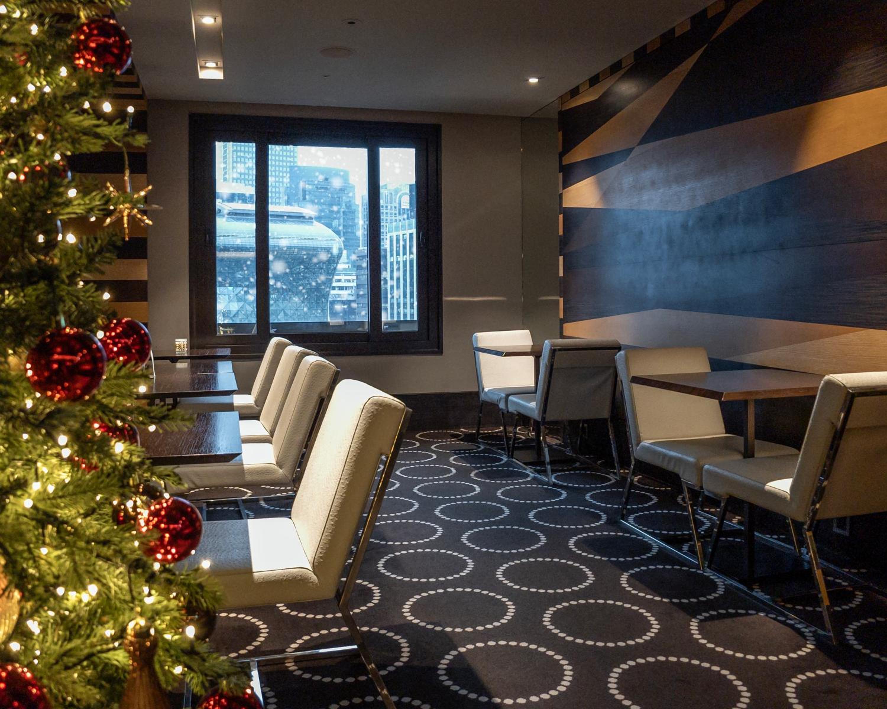 1 King Bed, Club Lounge Access, Residential Suite