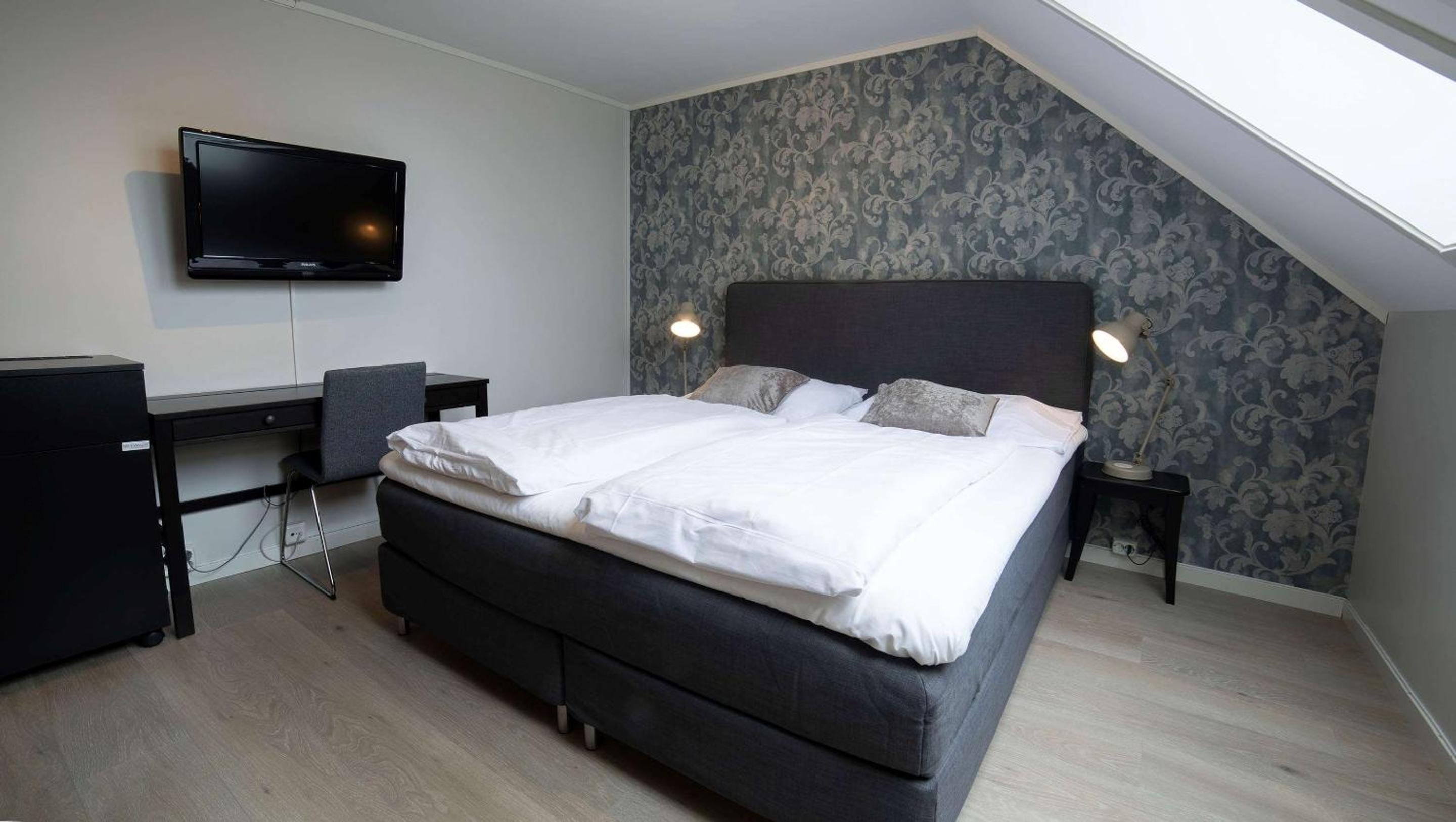 Triple Room with Three Single Beds
