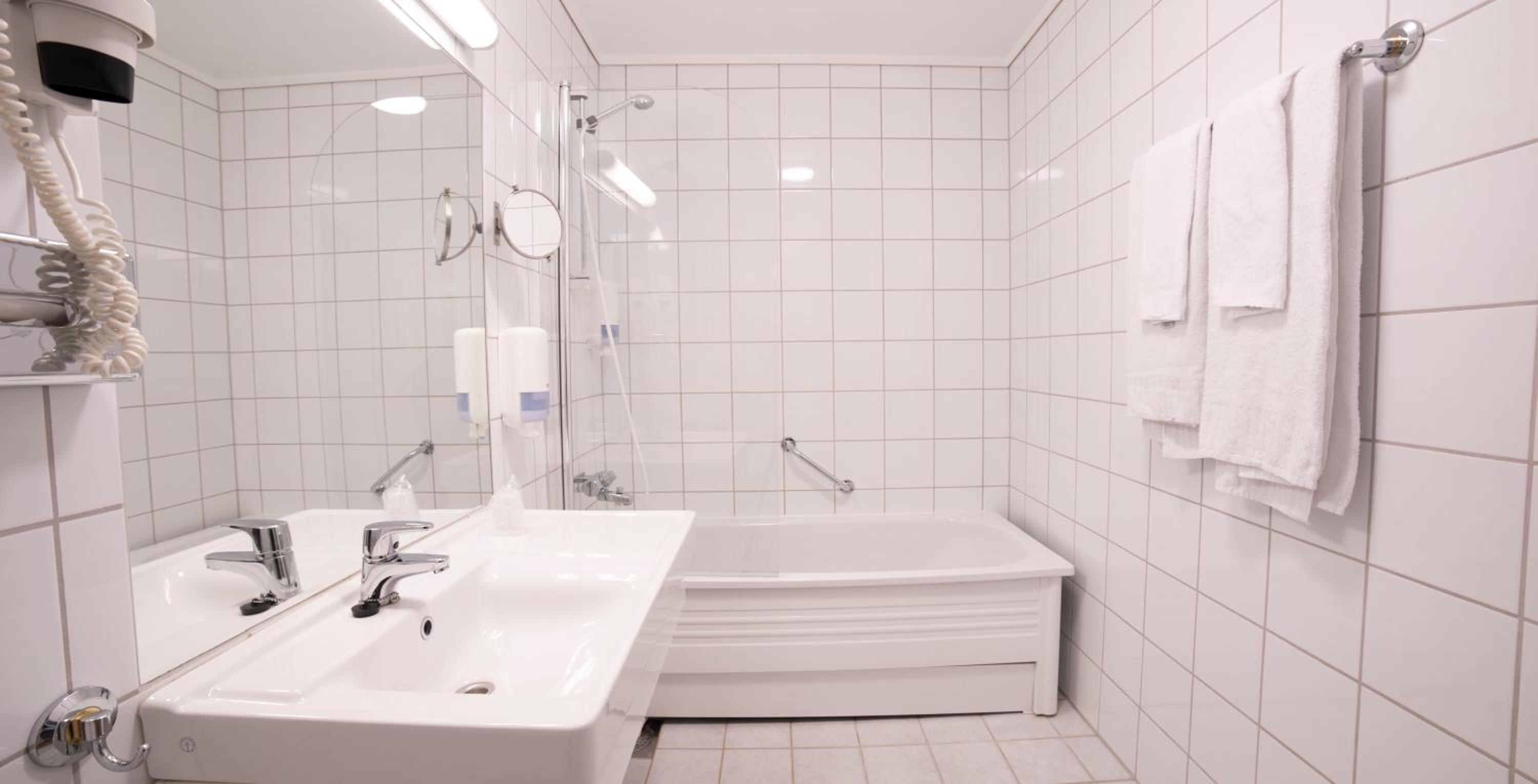 Triple Room with Three Single Beds