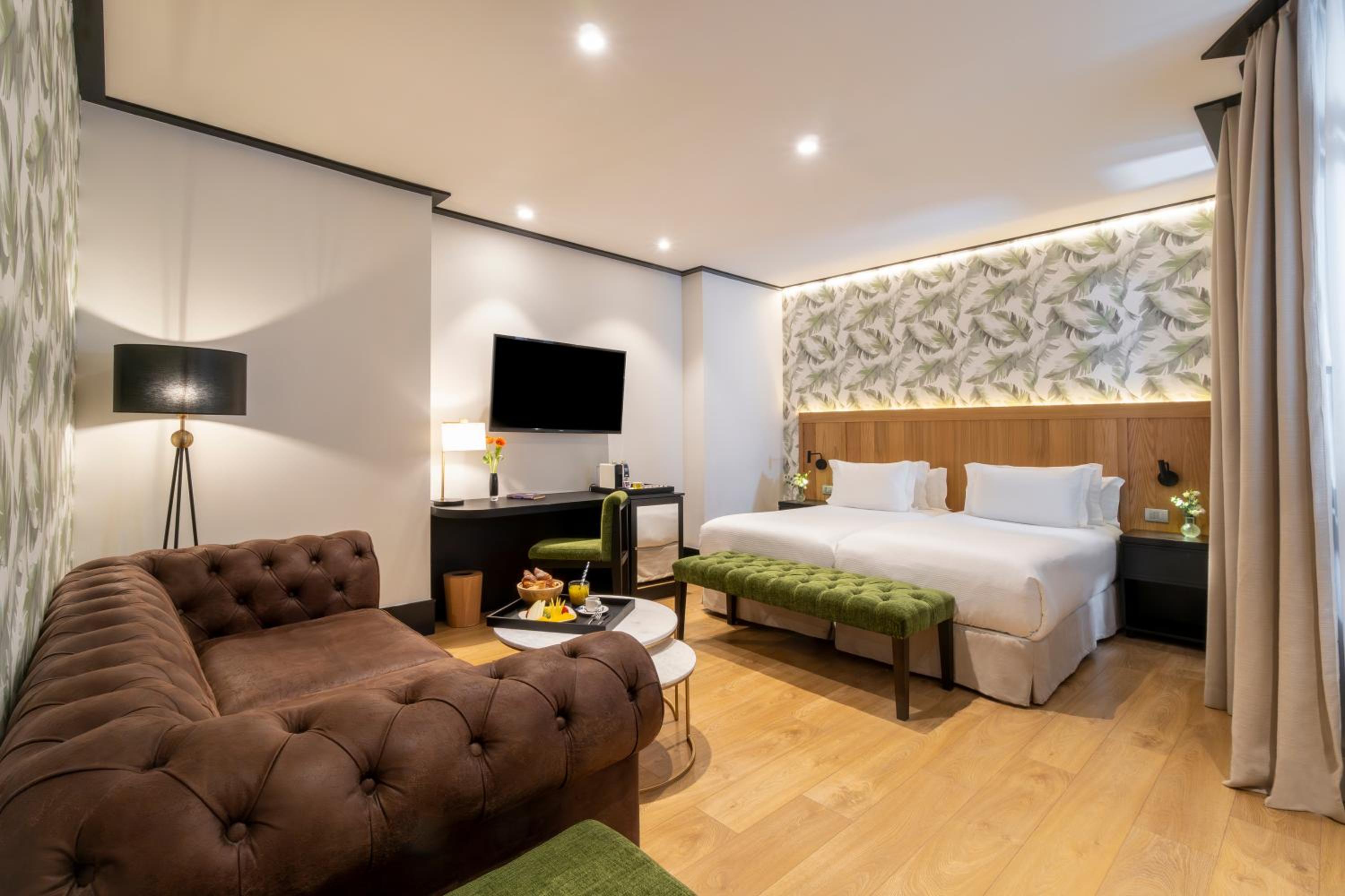 Deluxe Double Room with Terrace