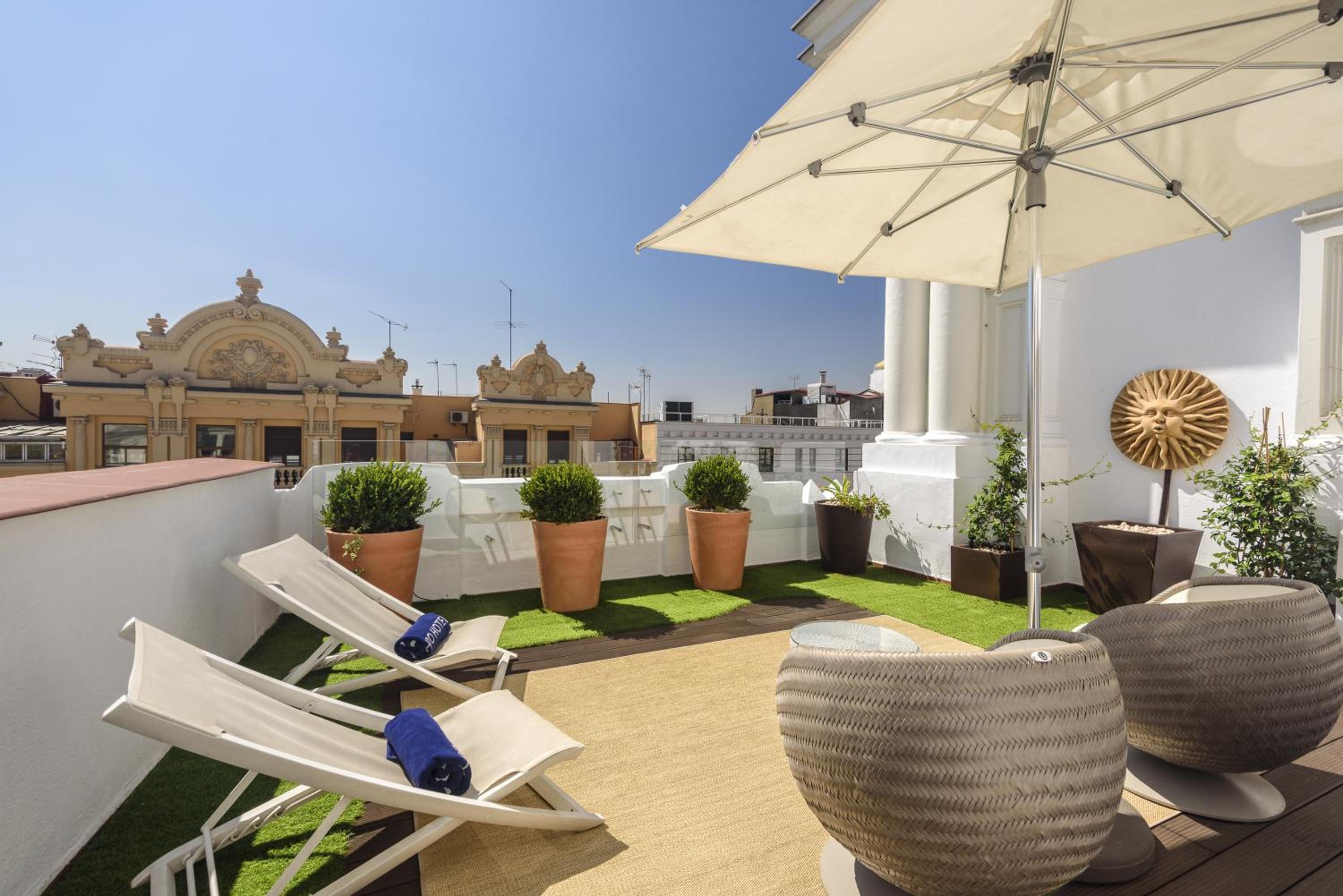Deluxe Double Room with Terrace