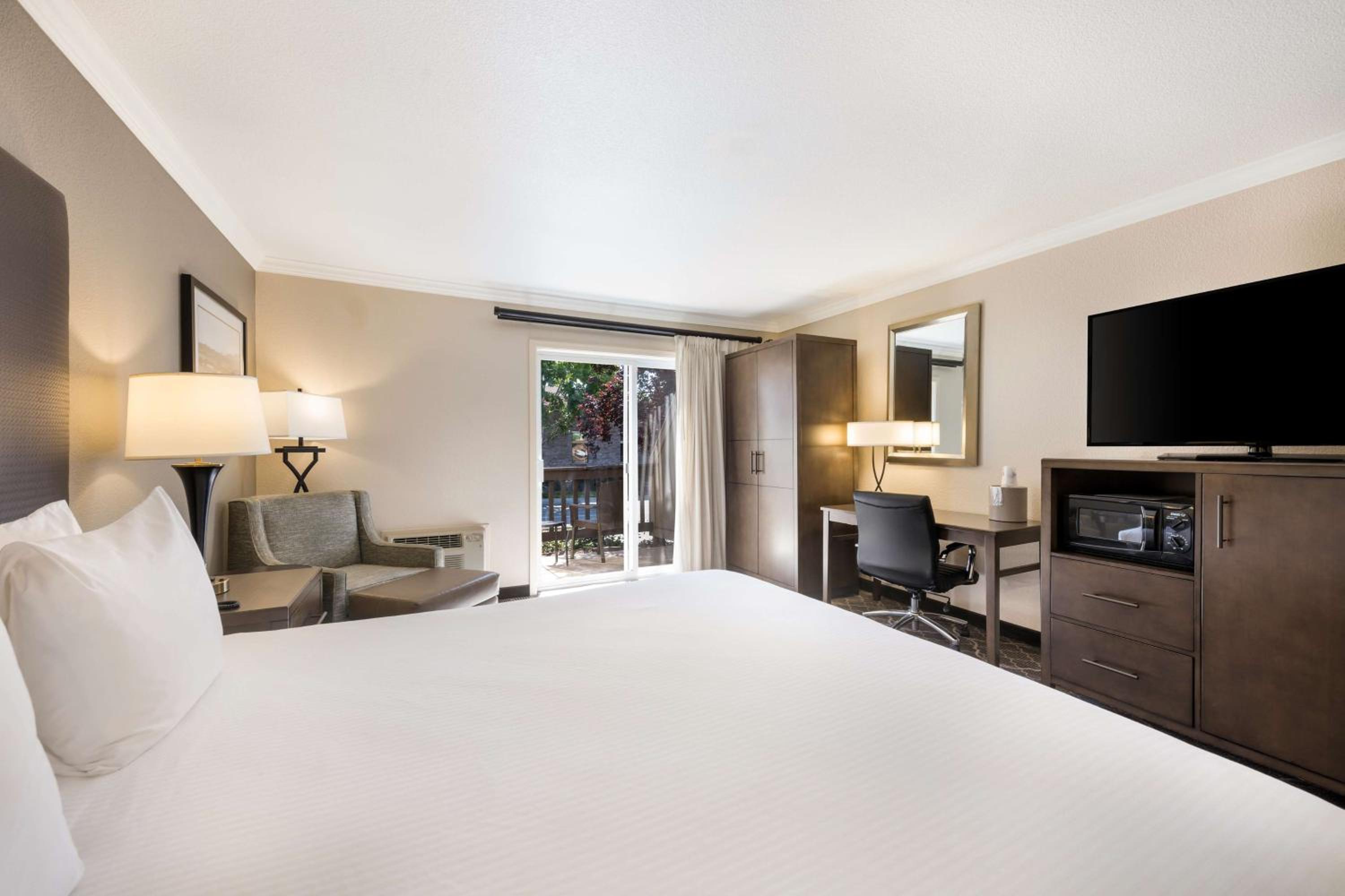 King Room with Patio