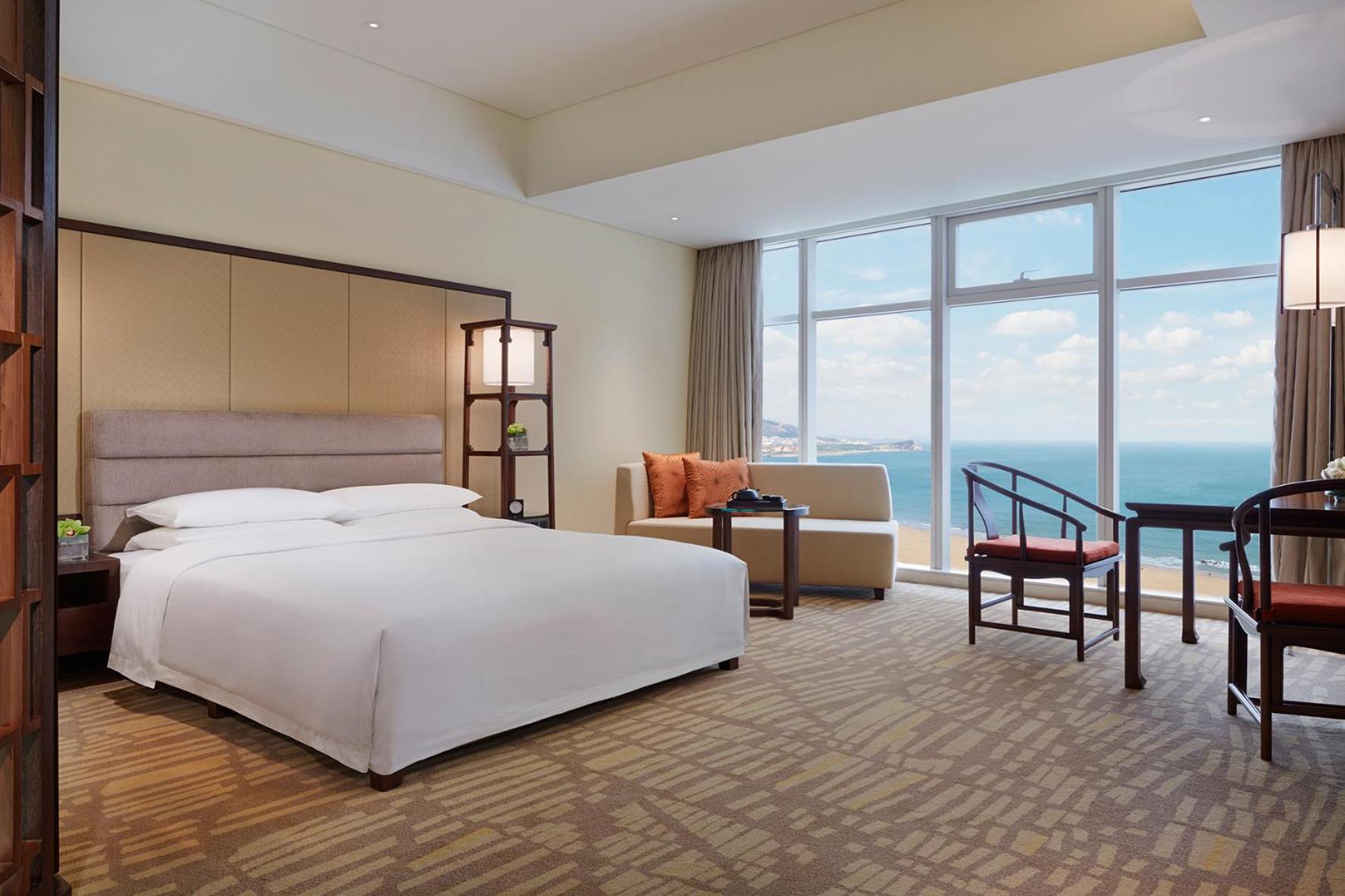 King Room with Ocean View - Club Access