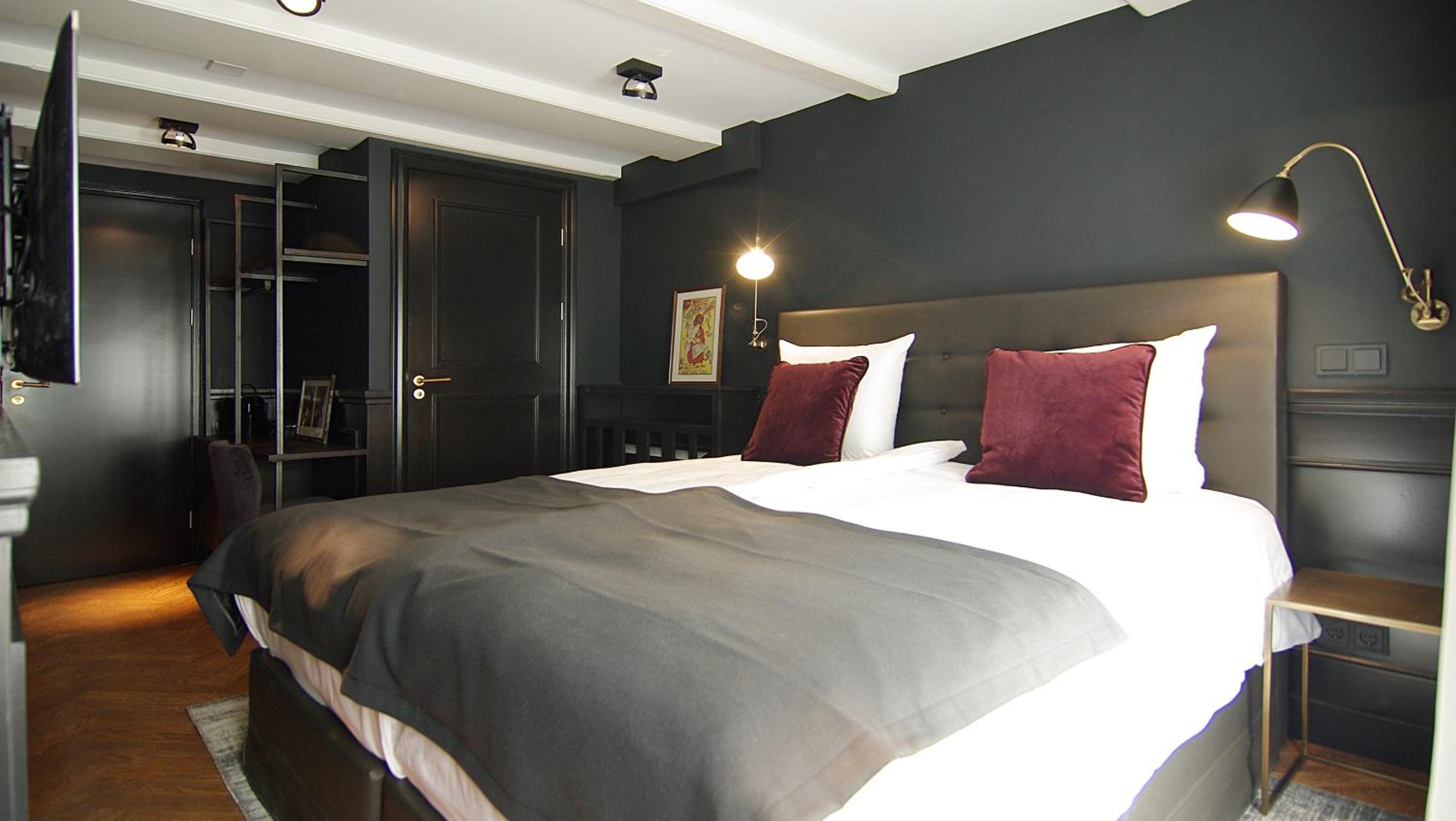 Double Room view on square