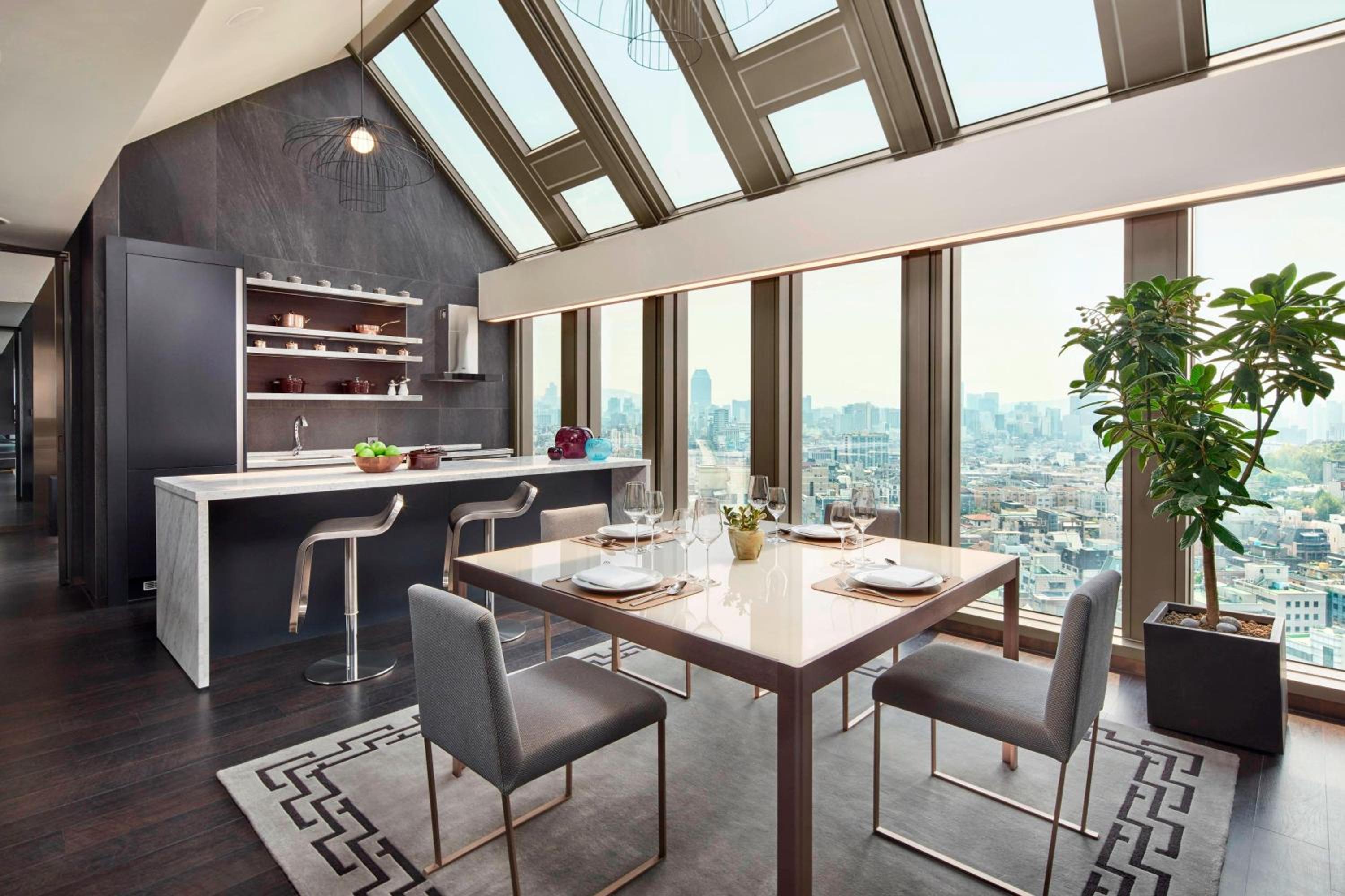 Penthouse Partyroom, Penthouse, 1 King, City view, Top floor