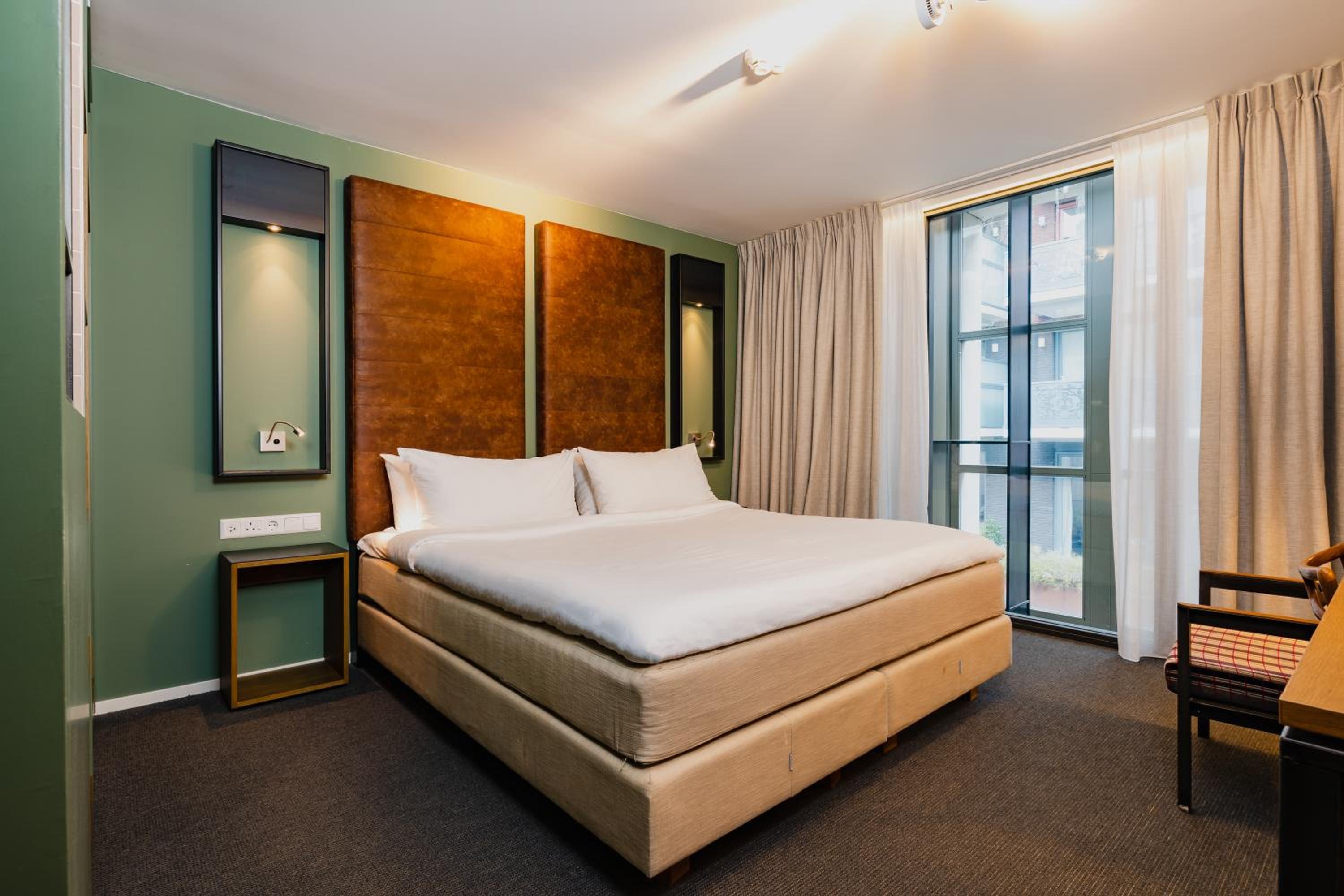 Deluxe Double or Twin Room