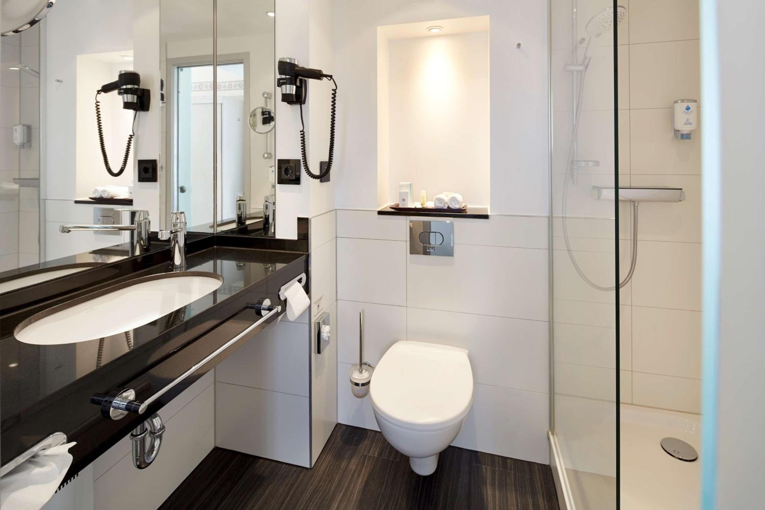 Comfort Double Room with two single beds