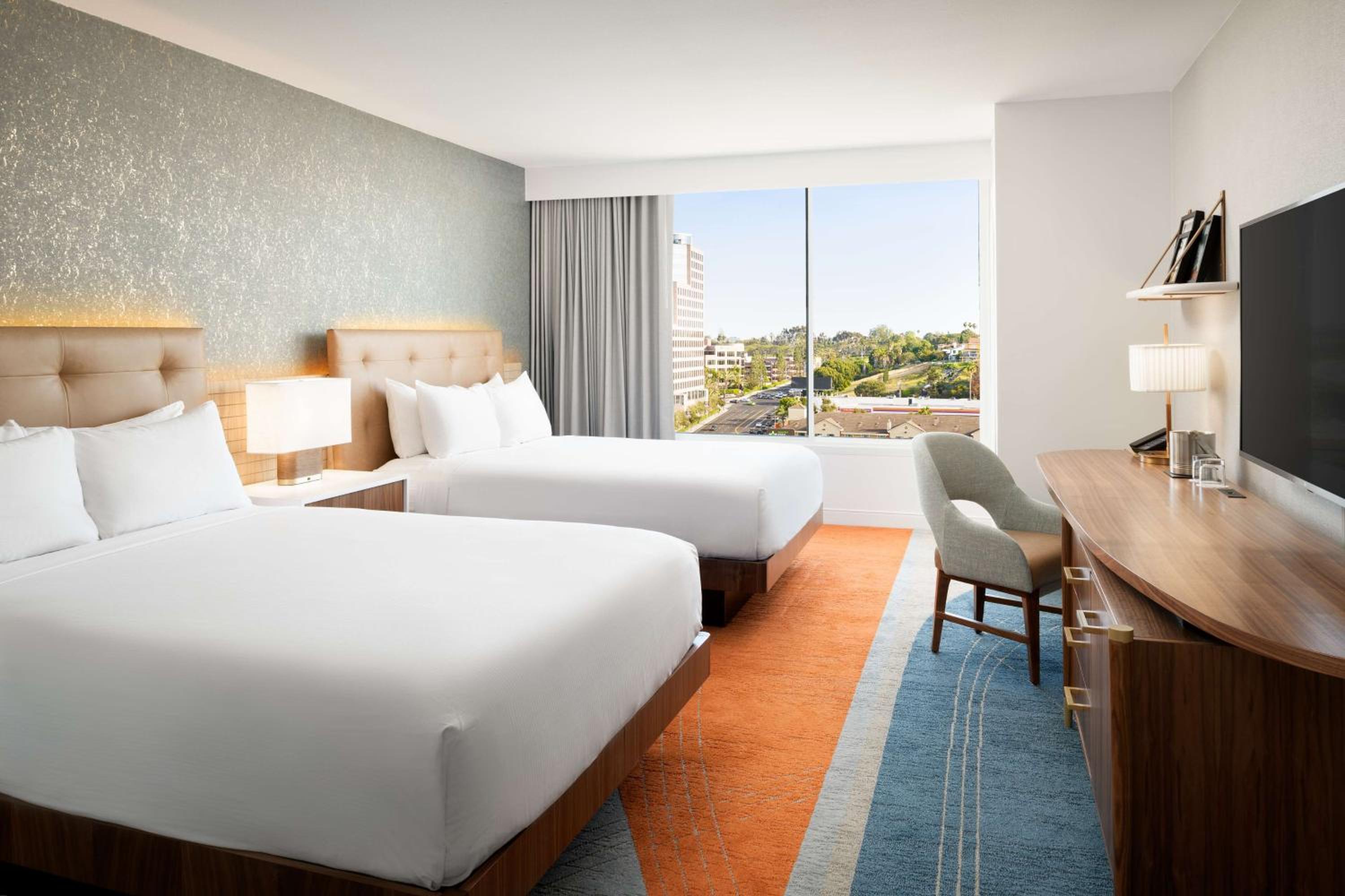 Premier Queen Room with Two Queen Beds - High Floor