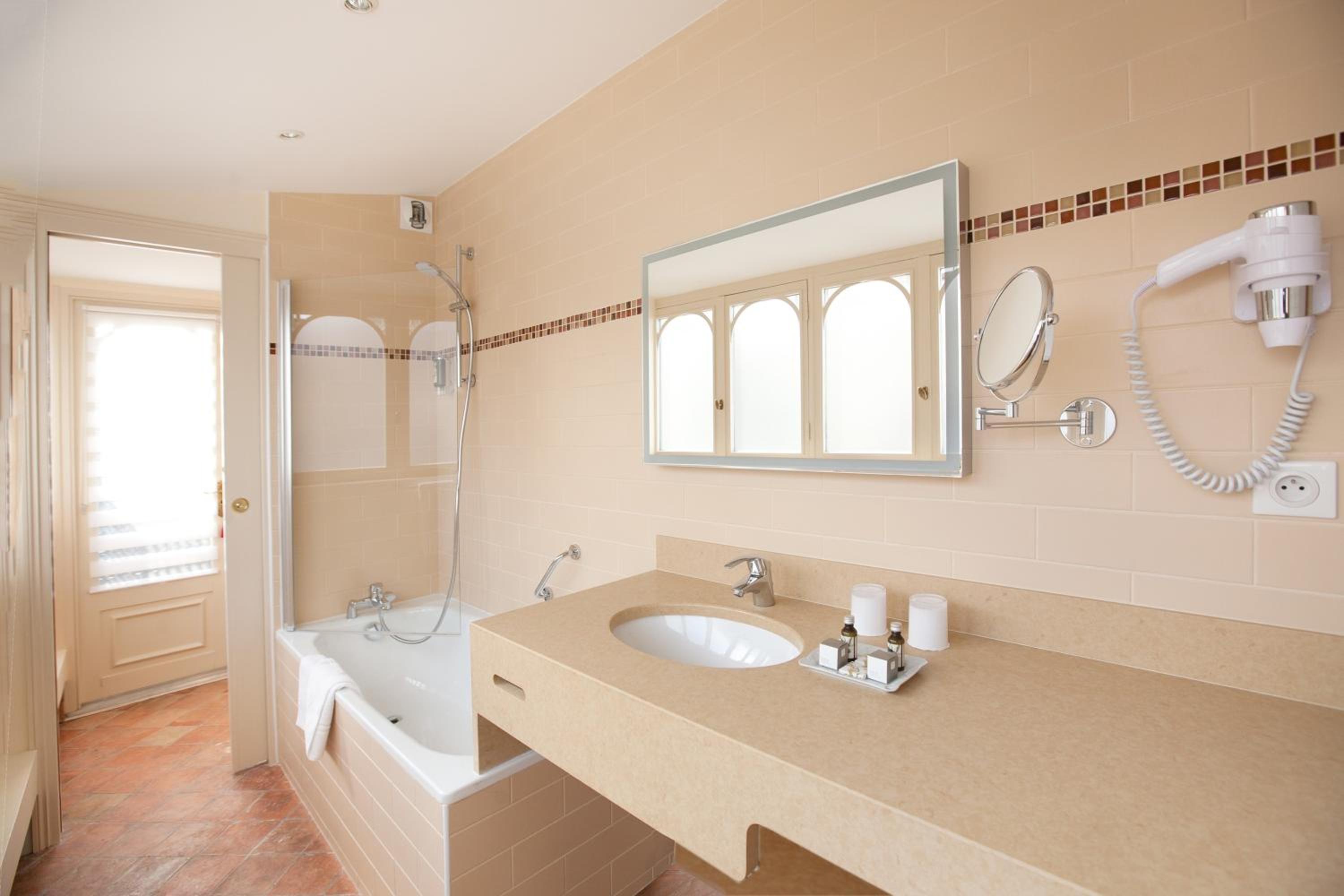 Executive Room (2 adults)