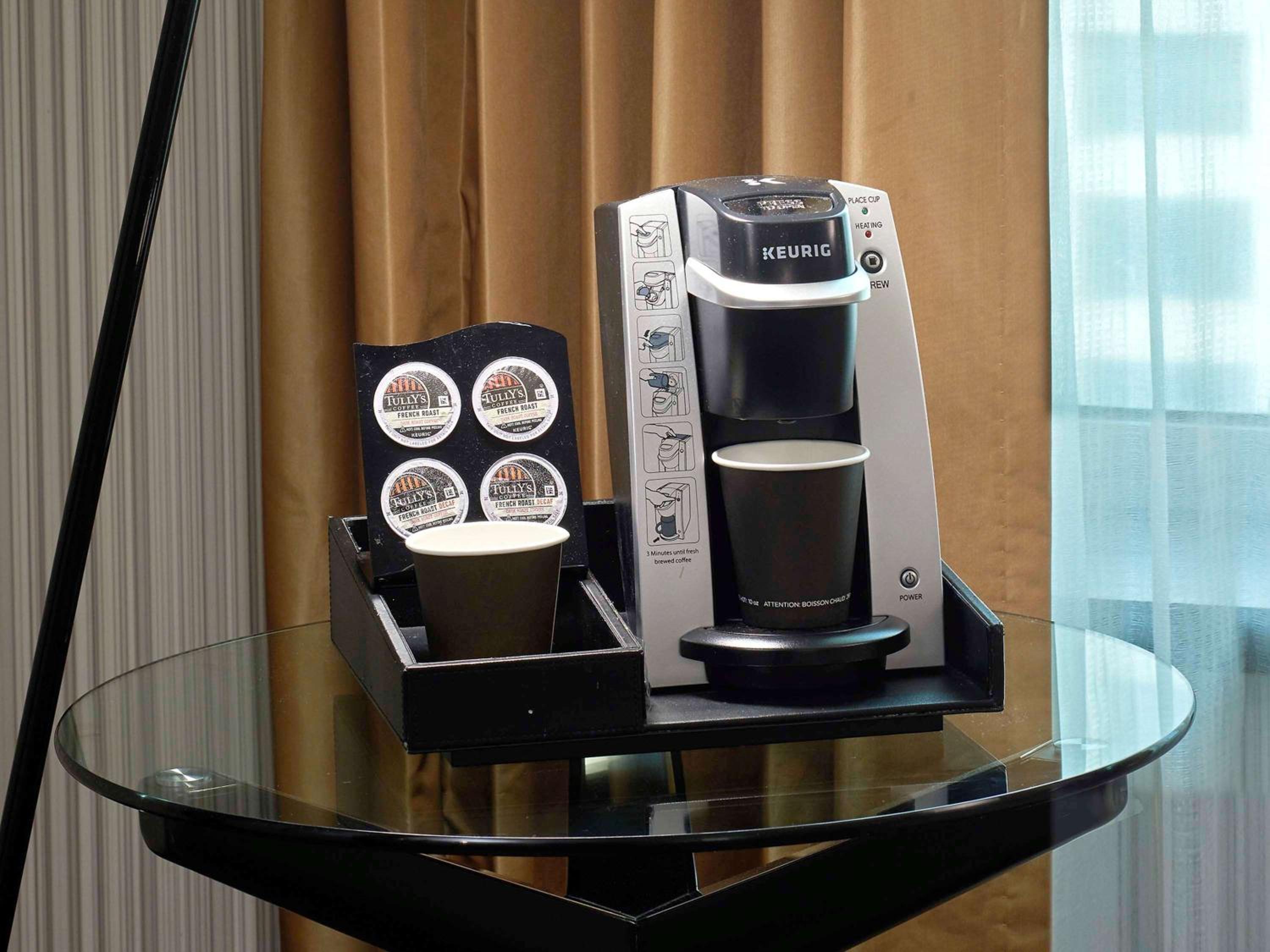 Luxury One-Bedroom King Sute with Roll-In Shower and Bath Tub - Mobility Accessible