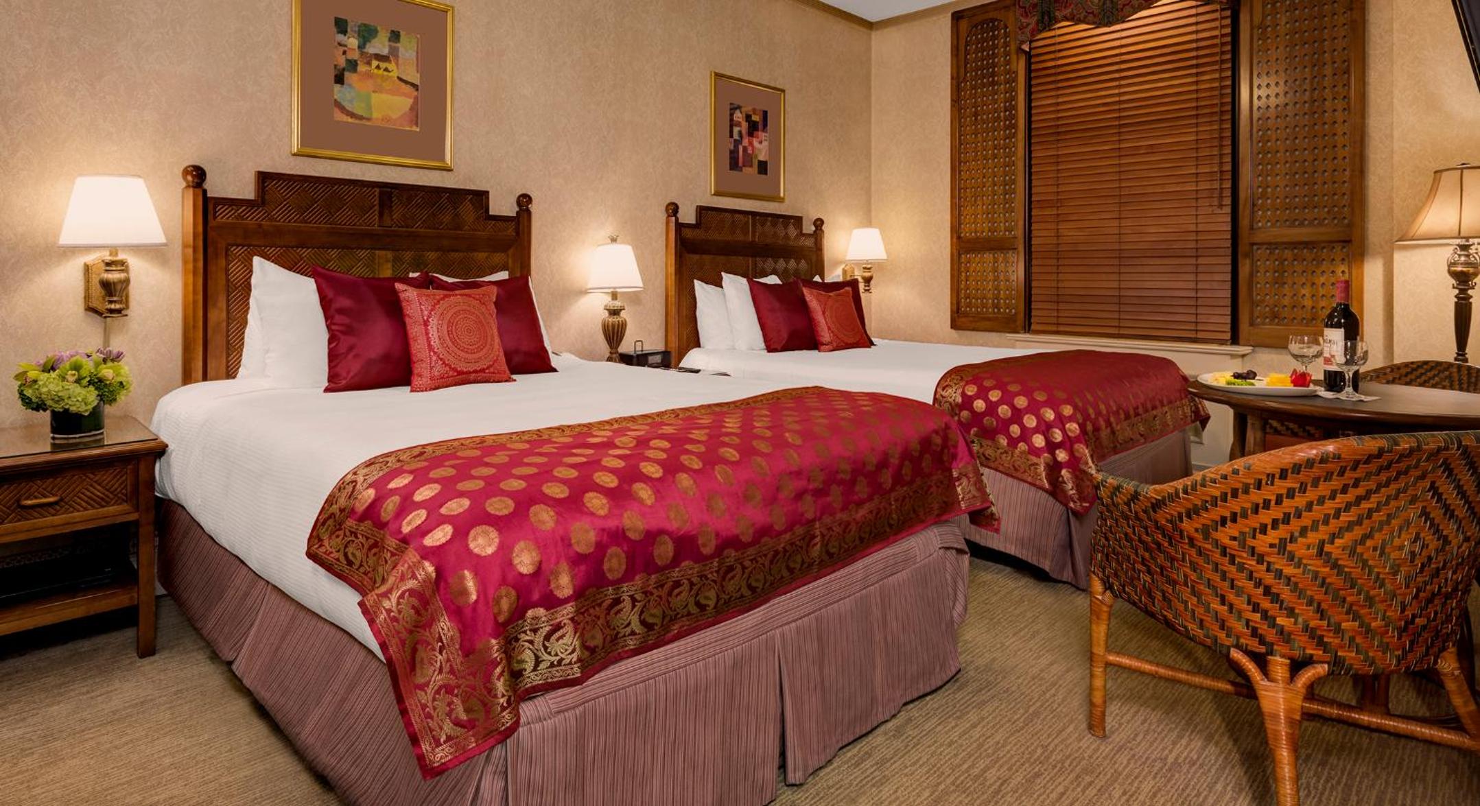 Premium Room with Two Beds